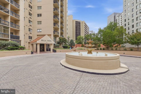 Photo of 1211 S Eads Street #405, ARLINGTON, VA 22202 (MLS # VAAR2080306)