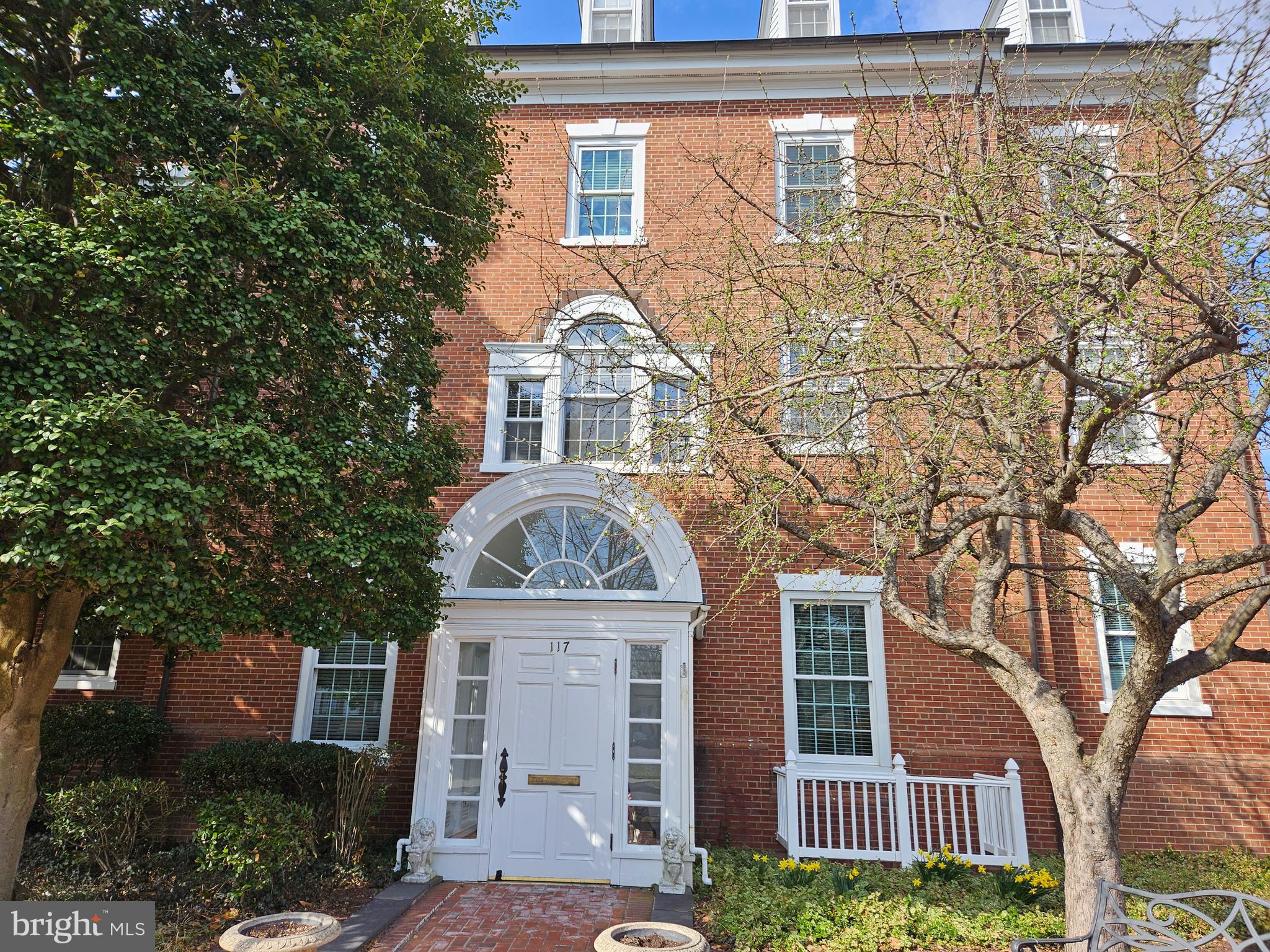 DOVER STREET - Residential