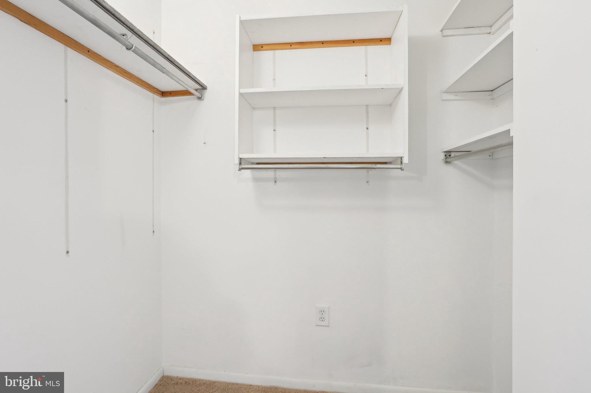 VALLEY FORGE TOWER - Residential