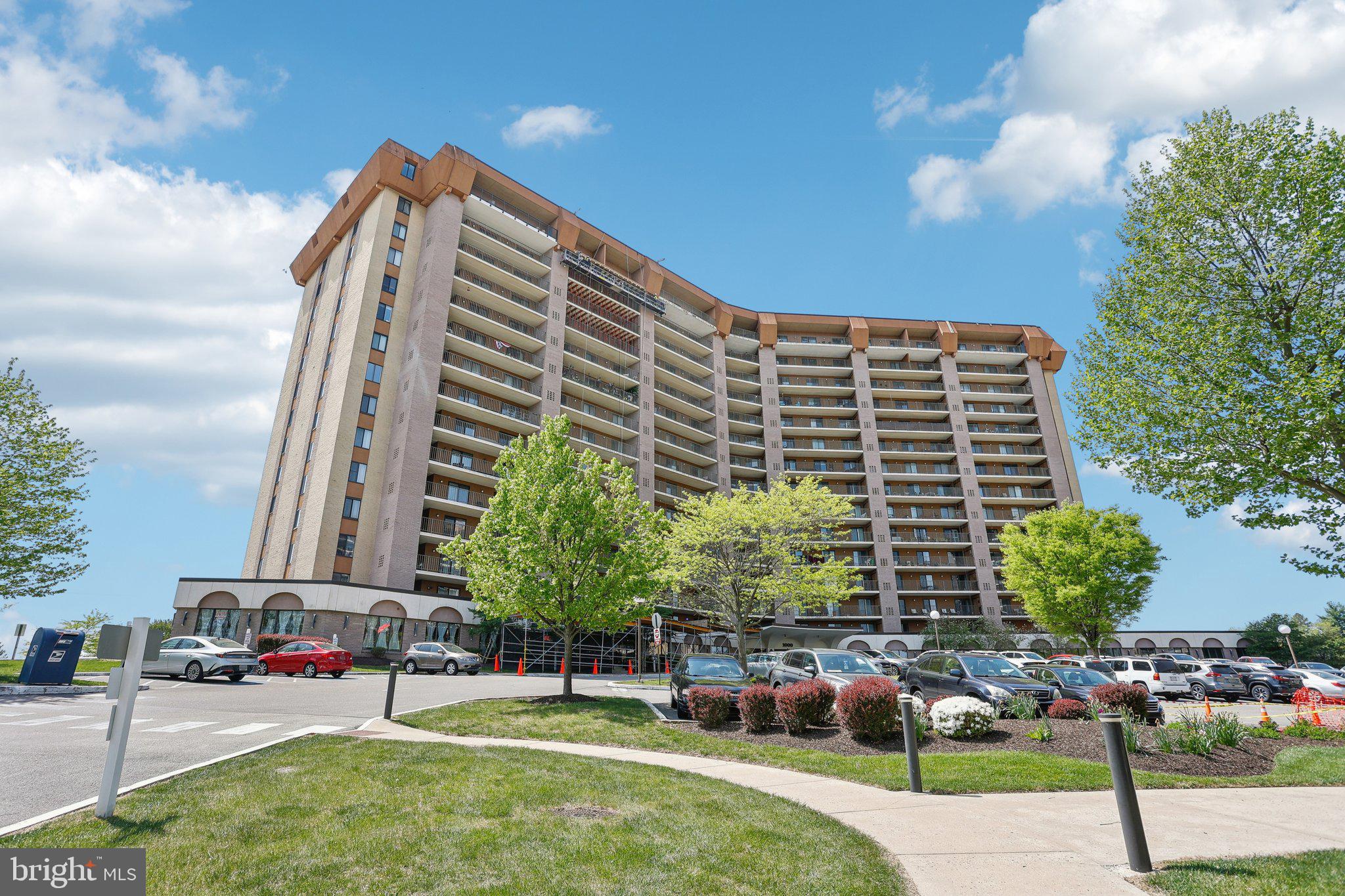 VALLEY FORGE TOWER - Residential