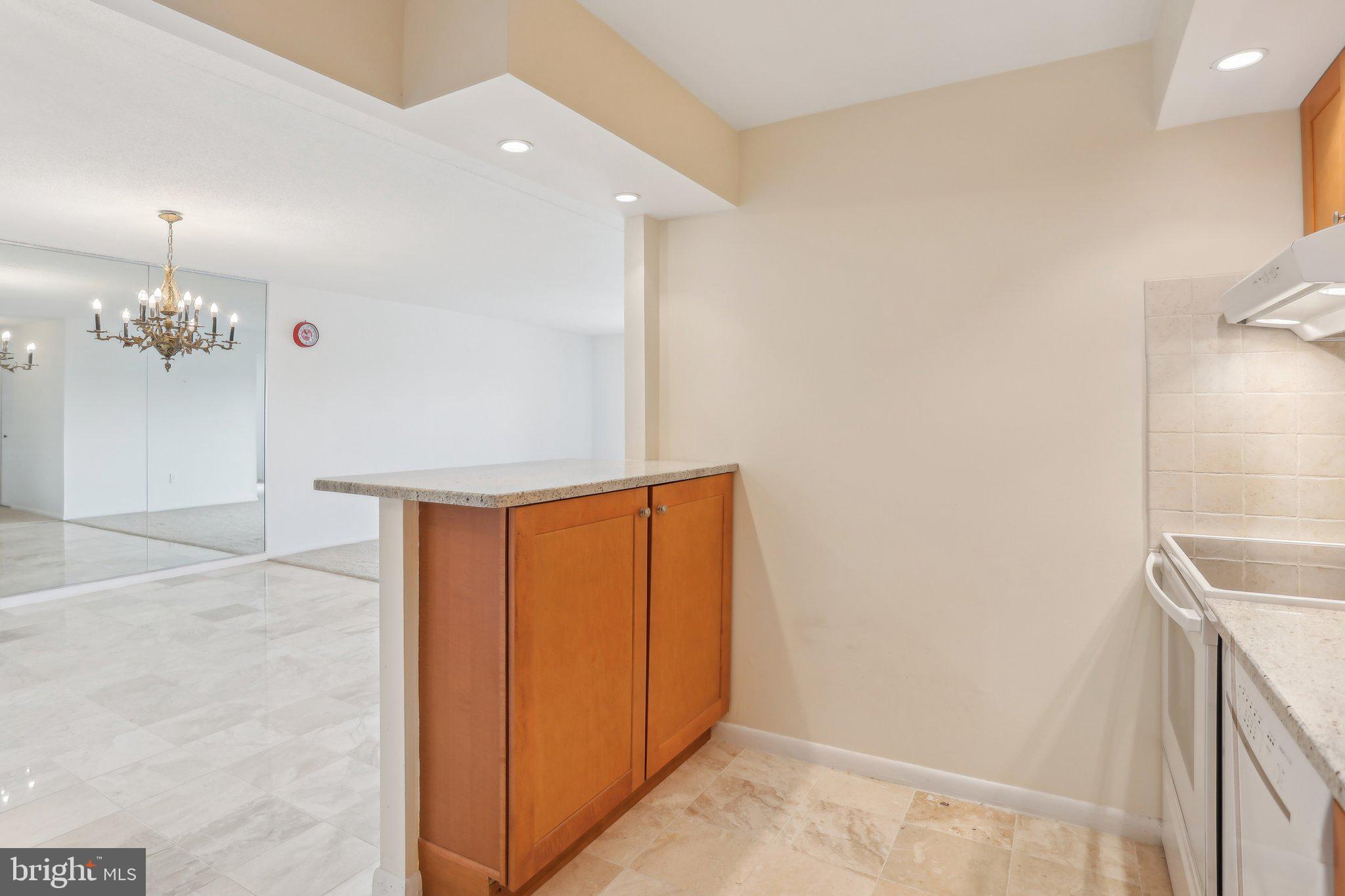 VALLEY FORGE TOWER - Residential