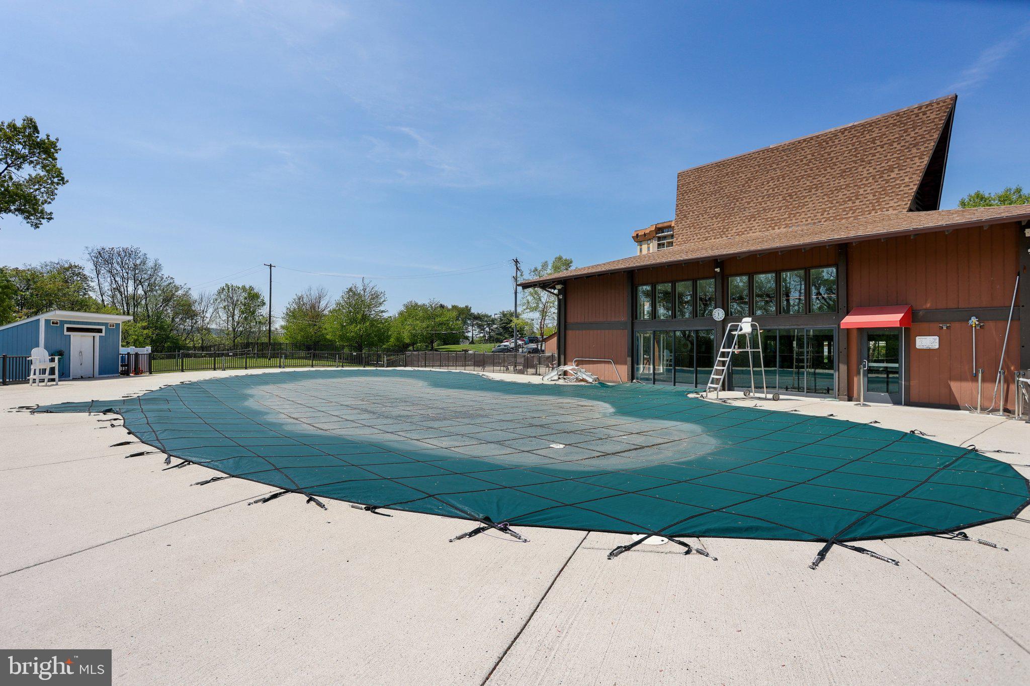 VALLEY FORGE TOWER - Residential