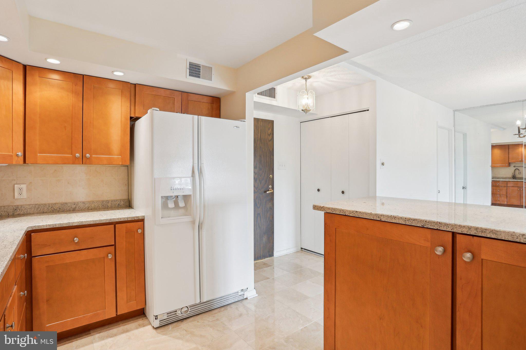 VALLEY FORGE TOWER - Residential