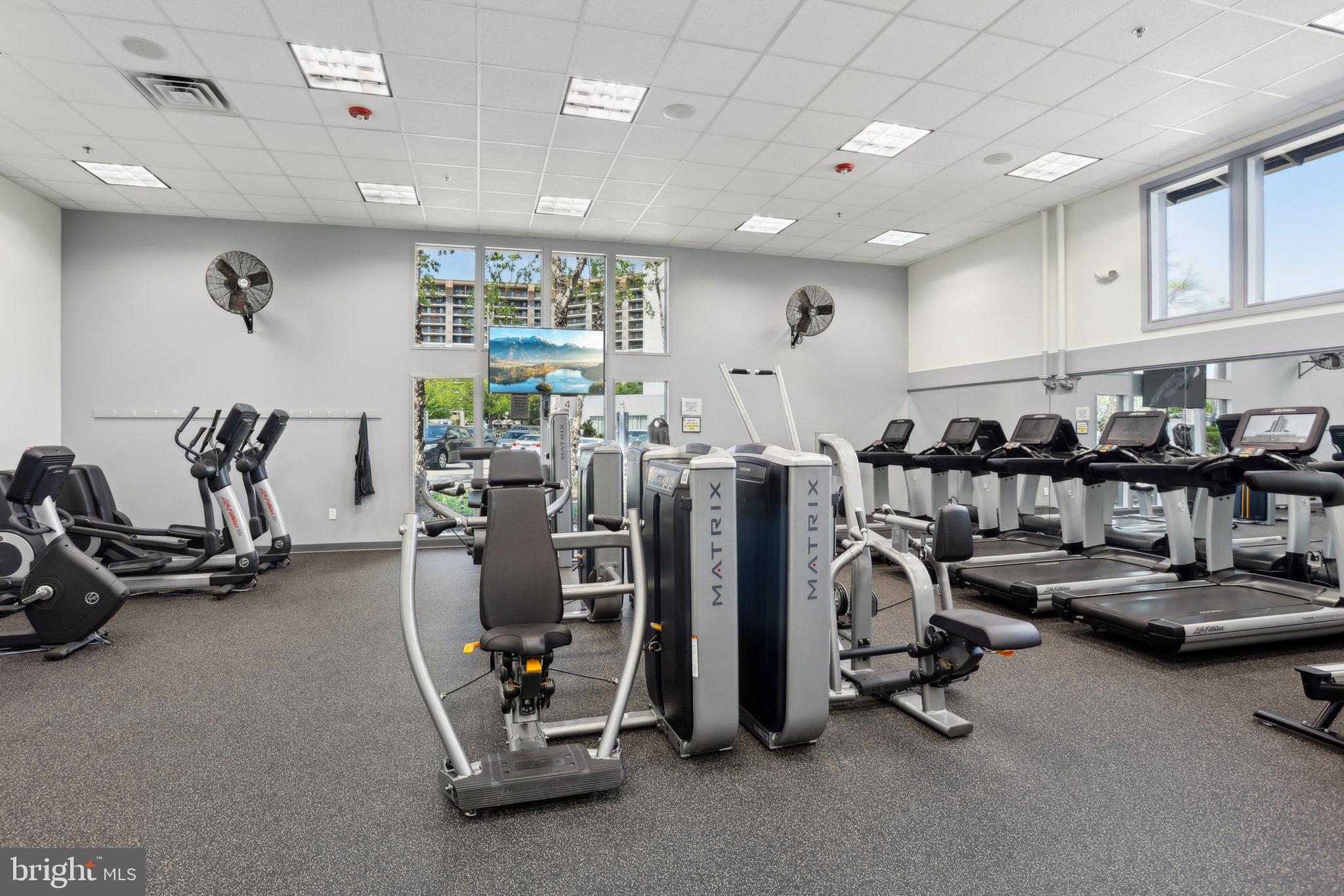 VALLEY FORGE TOWER - Residential