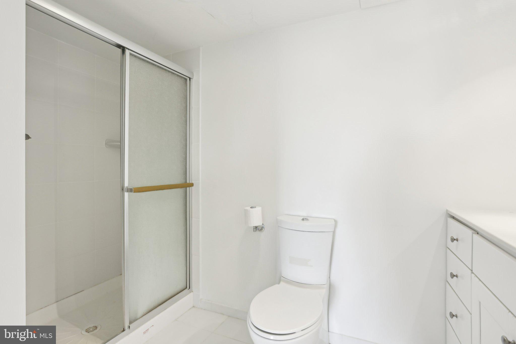 VALLEY FORGE TOWER - Residential