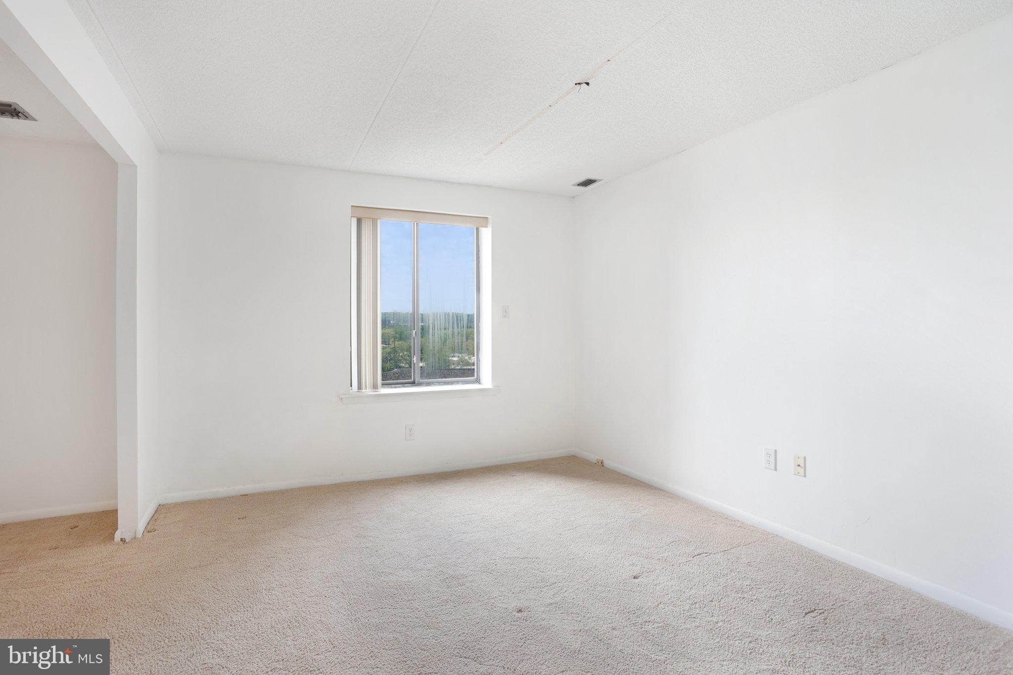 VALLEY FORGE TOWER - Residential