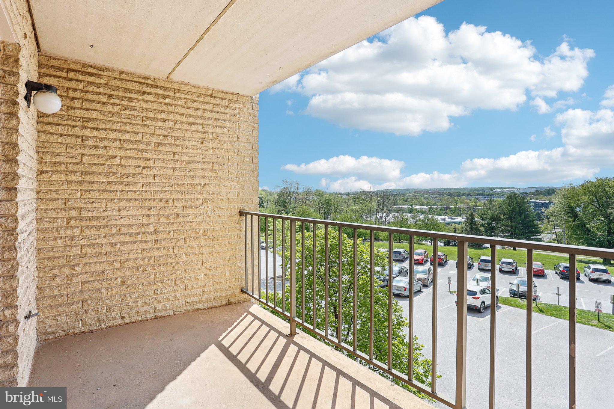 VALLEY FORGE TOWER - Residential