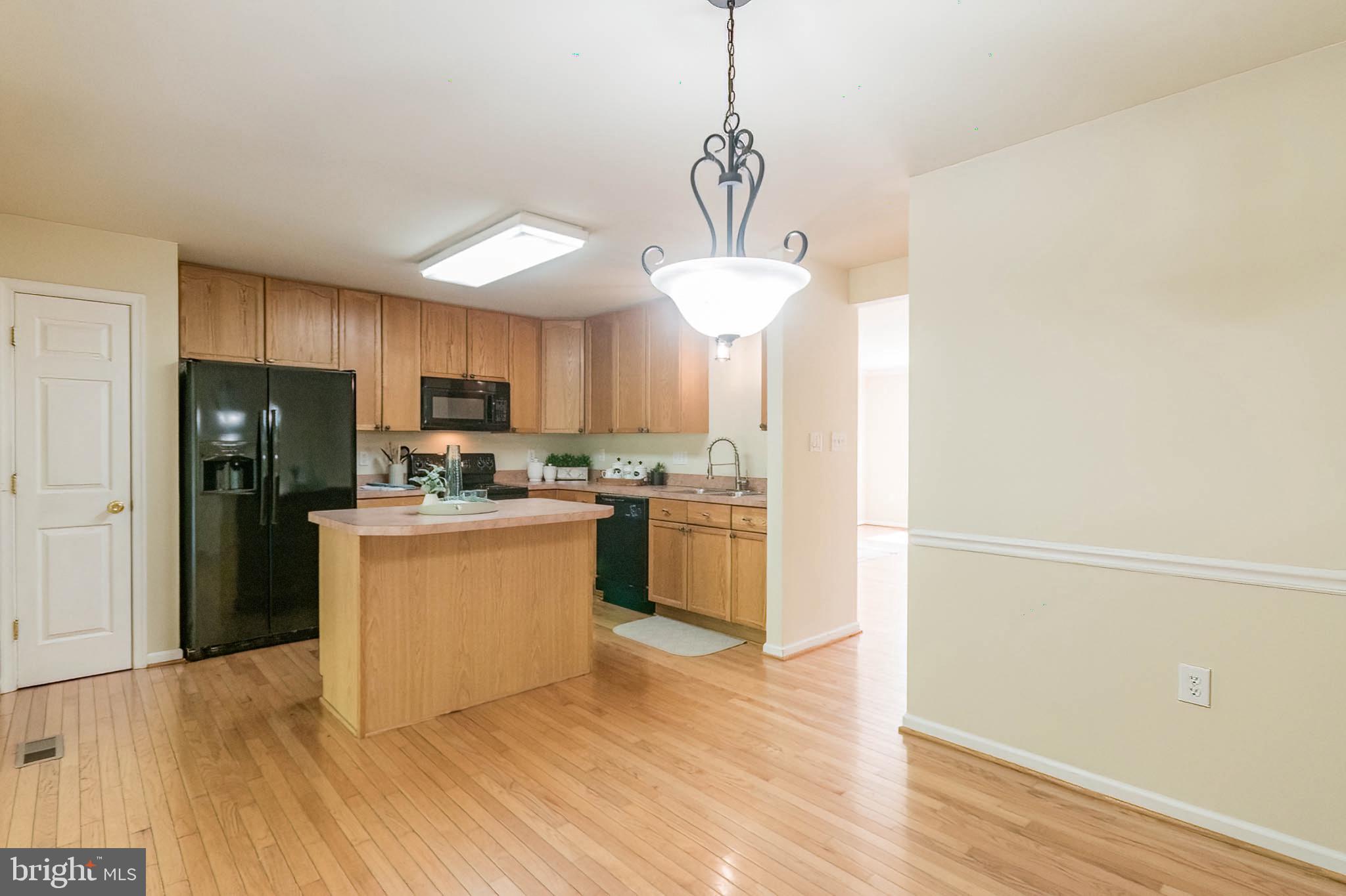 COUNTY GREEN - Residential