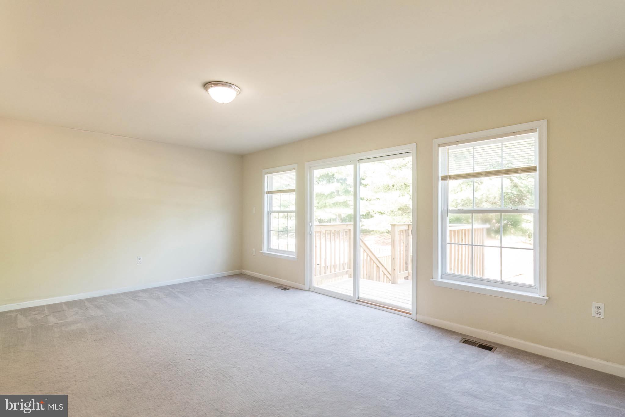 COUNTY GREEN - Residential