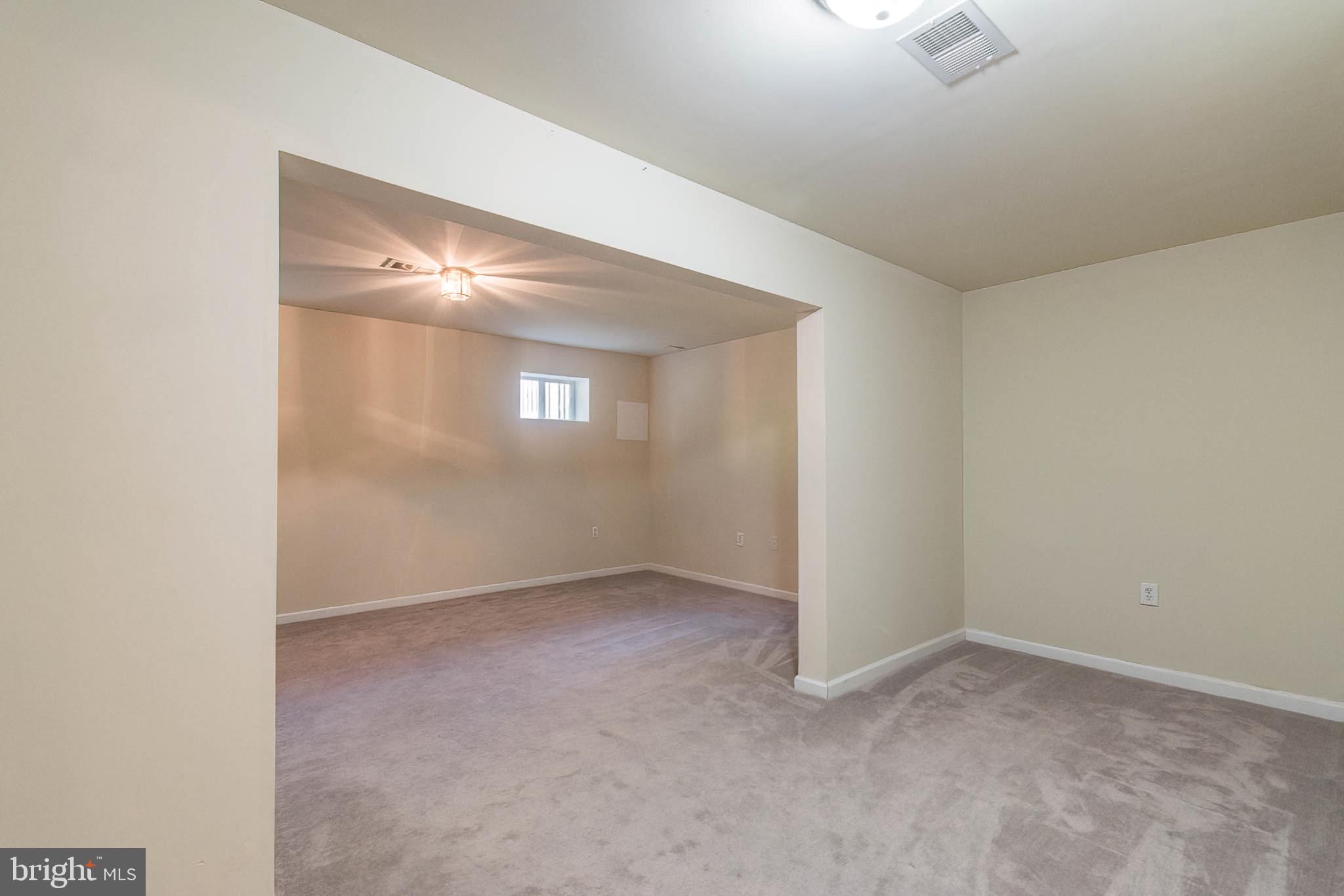 COUNTY GREEN - Residential