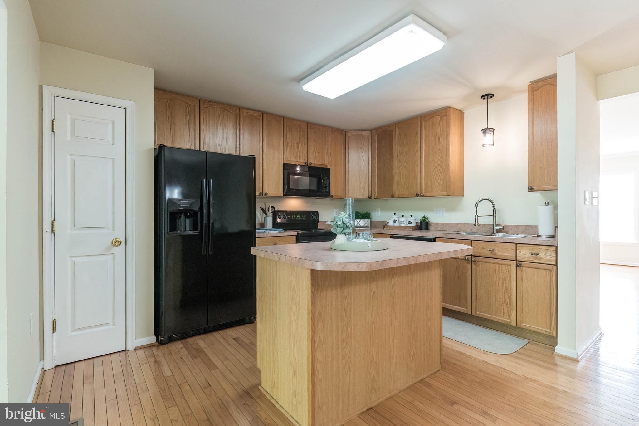 COUNTY GREEN - Residential