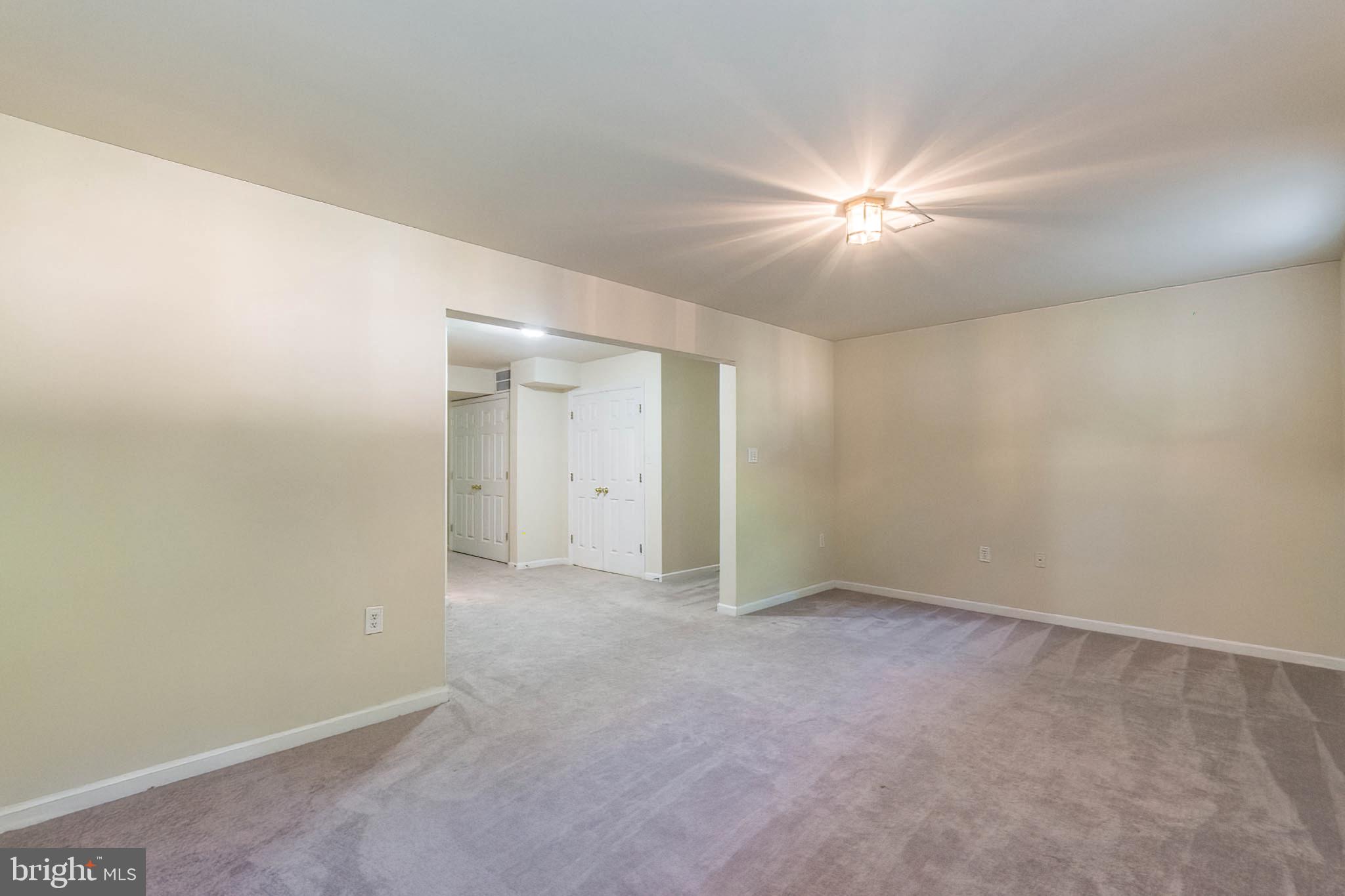 COUNTY GREEN - Residential