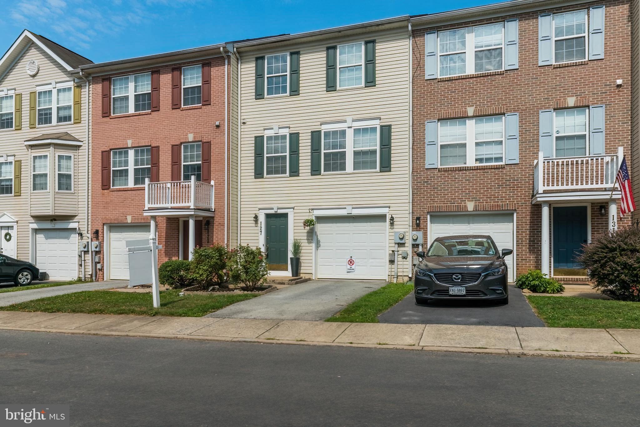 COUNTY GREEN - Residential