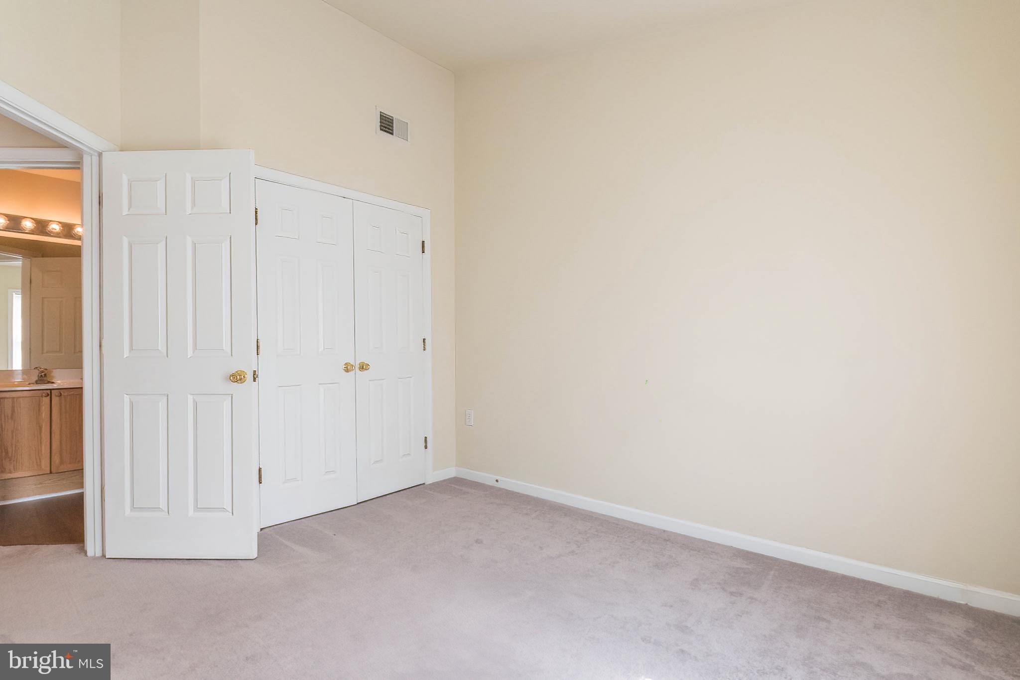 COUNTY GREEN - Residential