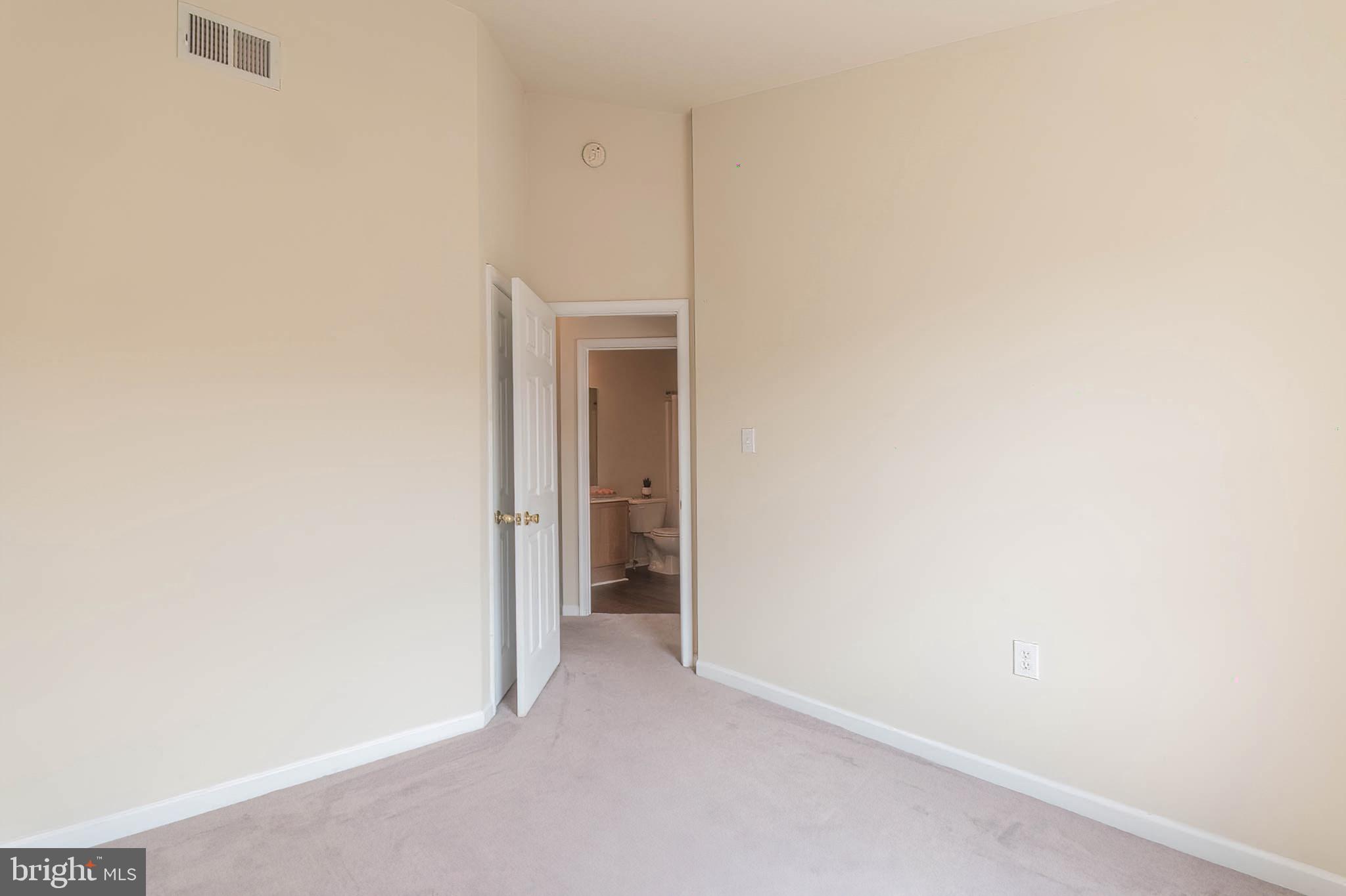 COUNTY GREEN - Residential