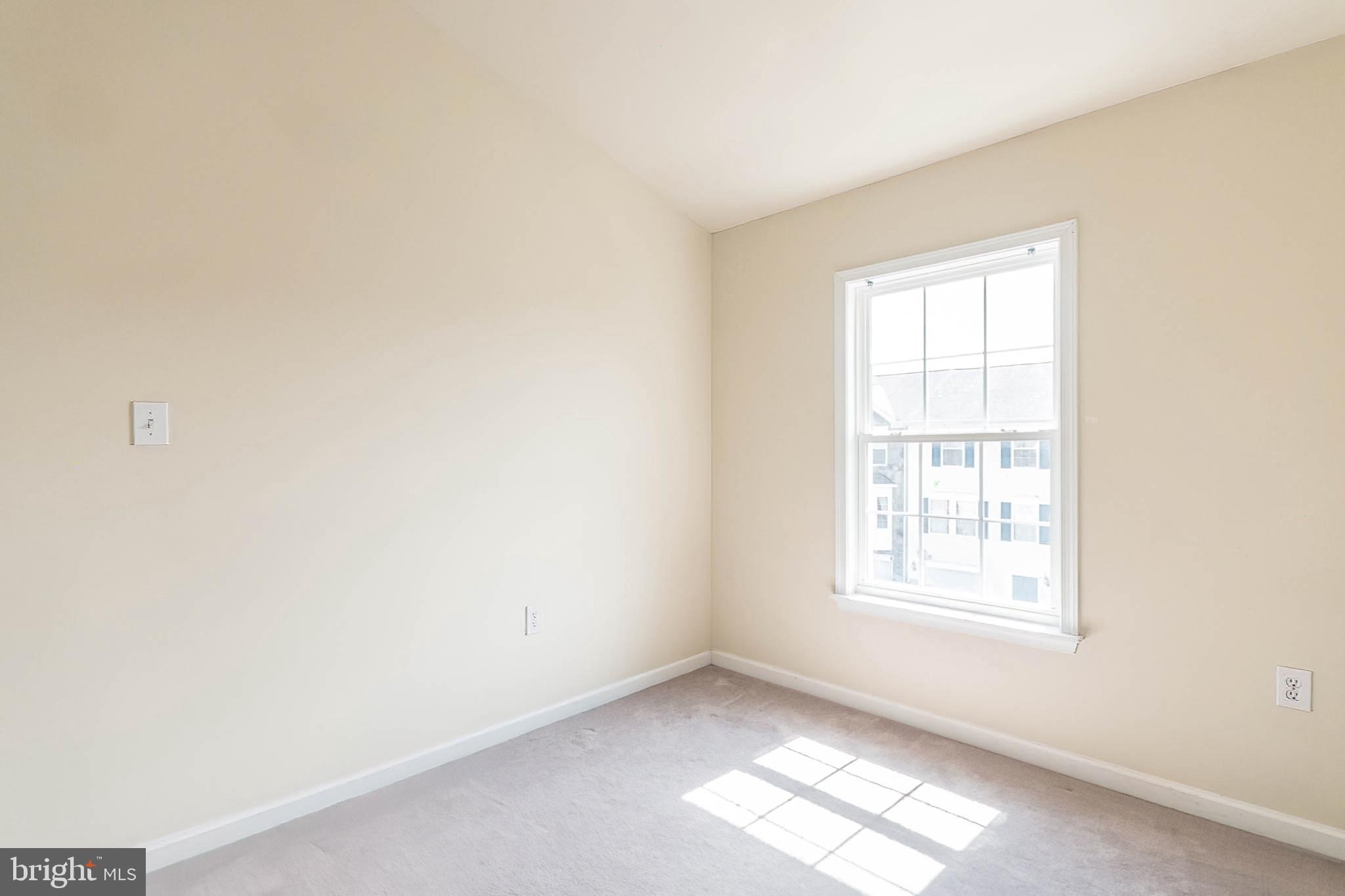 COUNTY GREEN - Residential