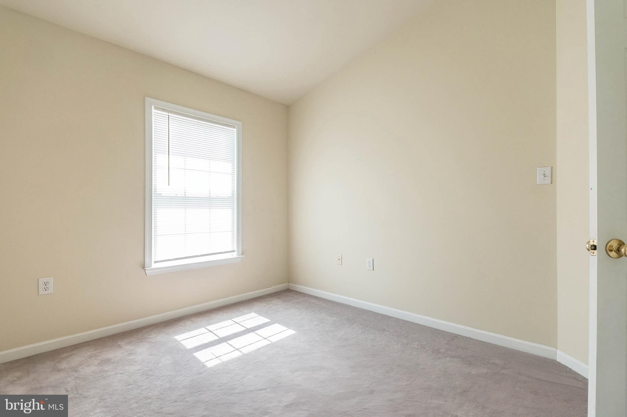 COUNTY GREEN - Residential