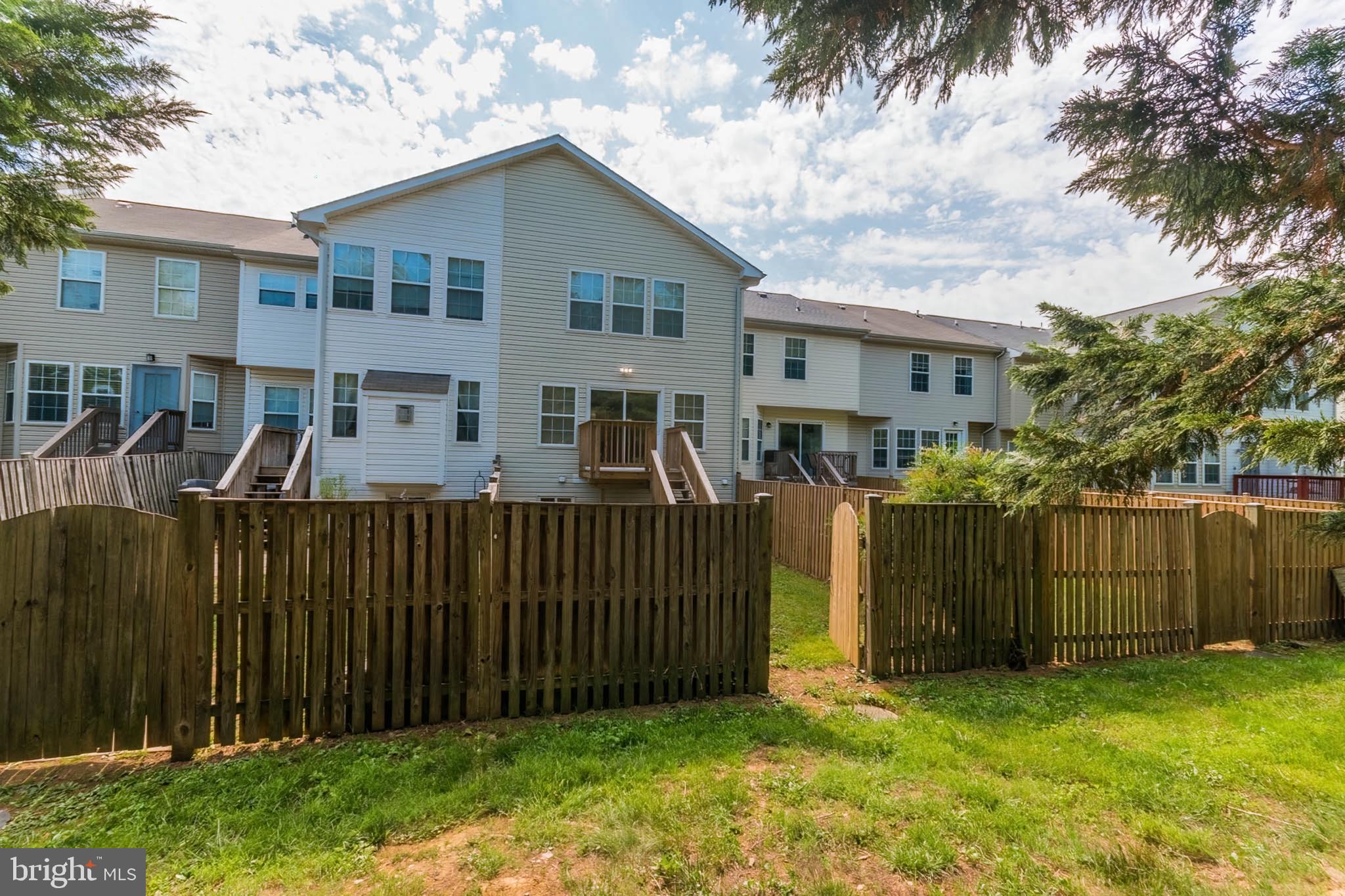 COUNTY GREEN - Residential