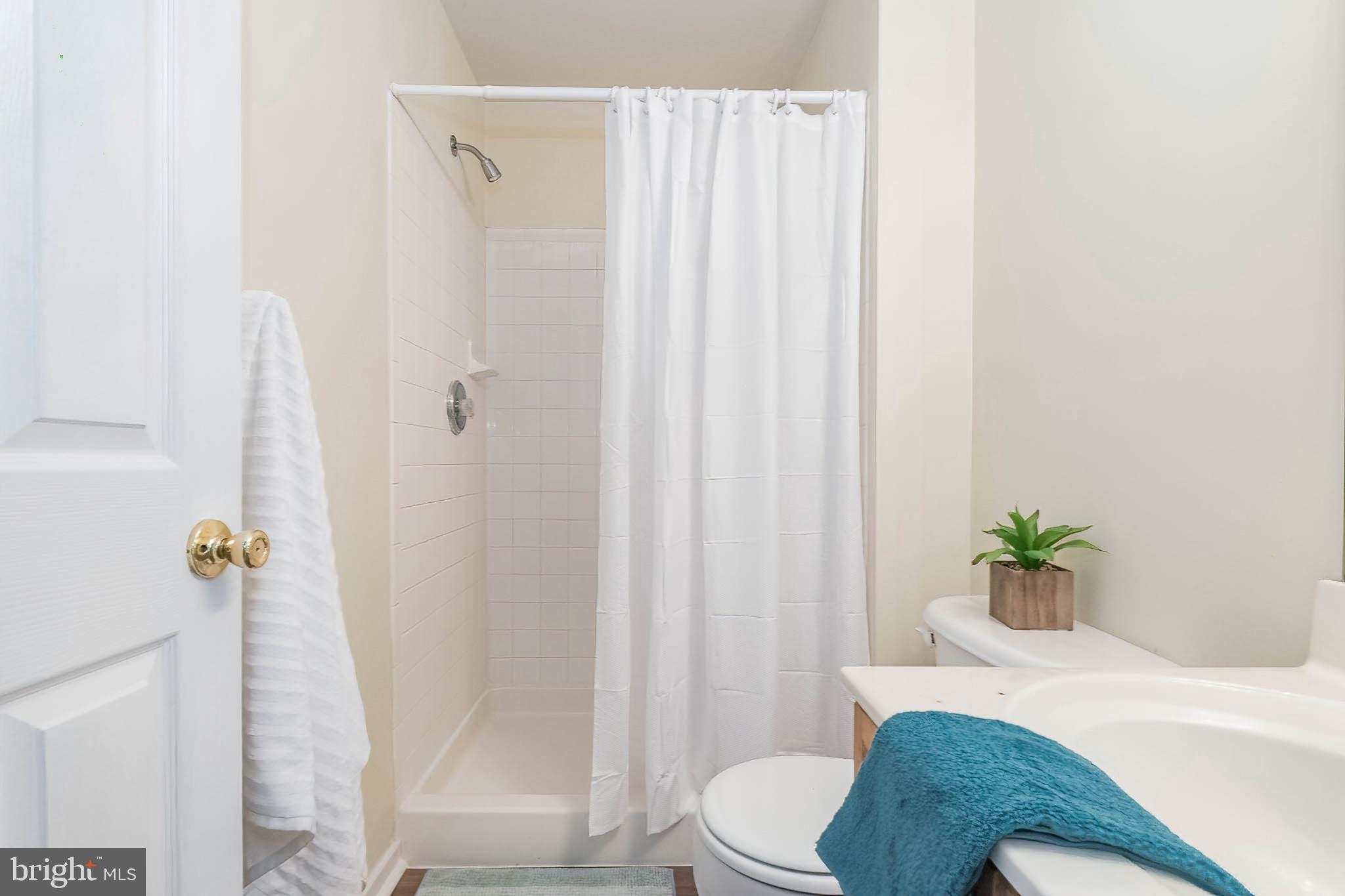 COUNTY GREEN - Residential