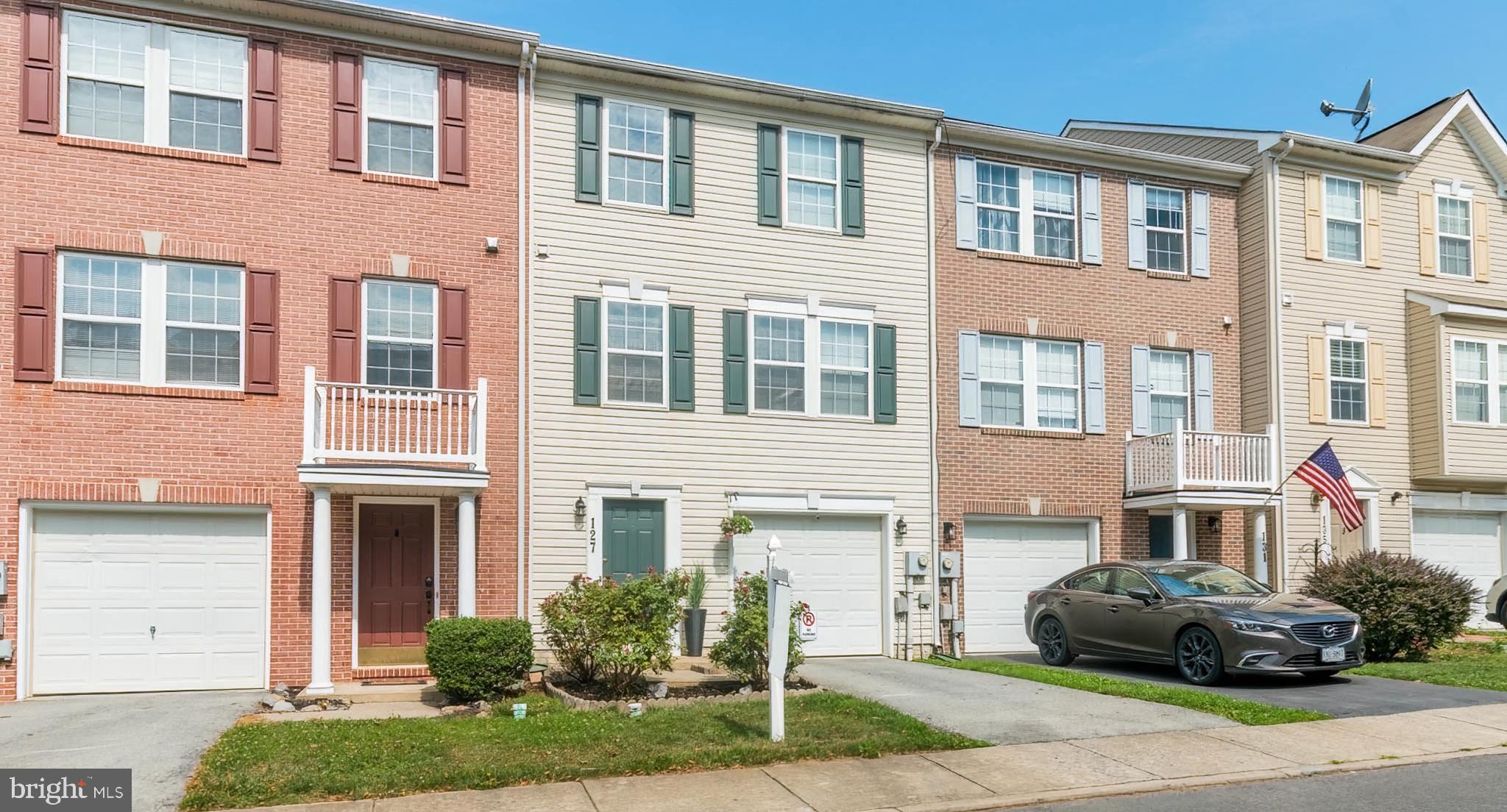 COUNTY GREEN - Residential