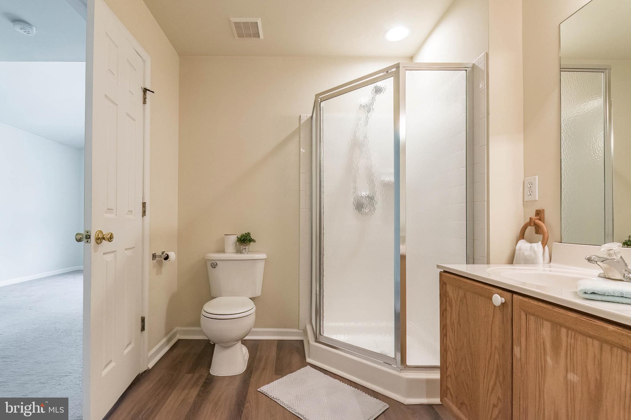 COUNTY GREEN - Residential