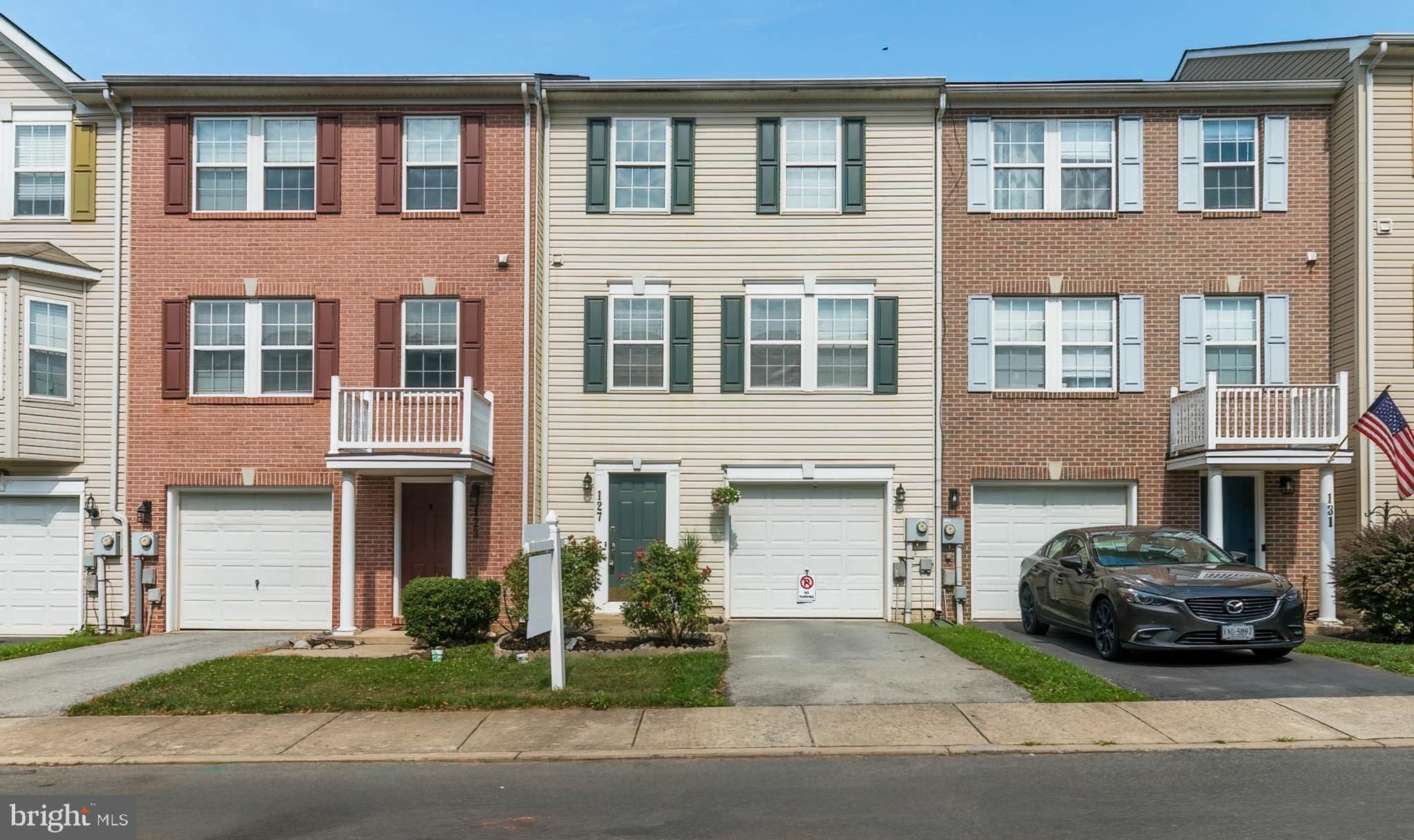 COUNTY GREEN - Residential