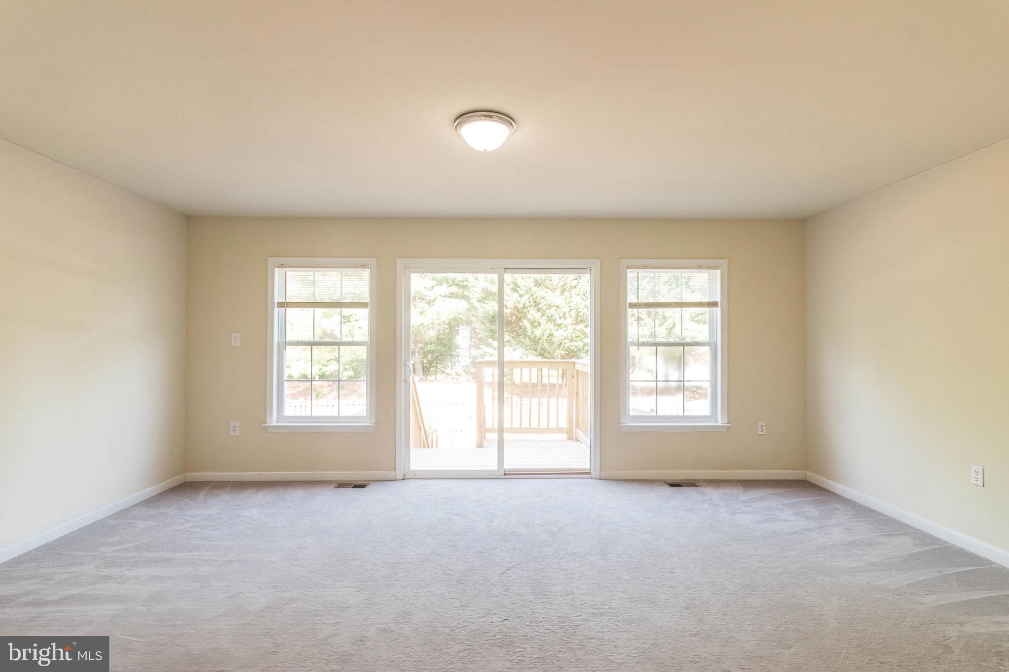 COUNTY GREEN - Residential