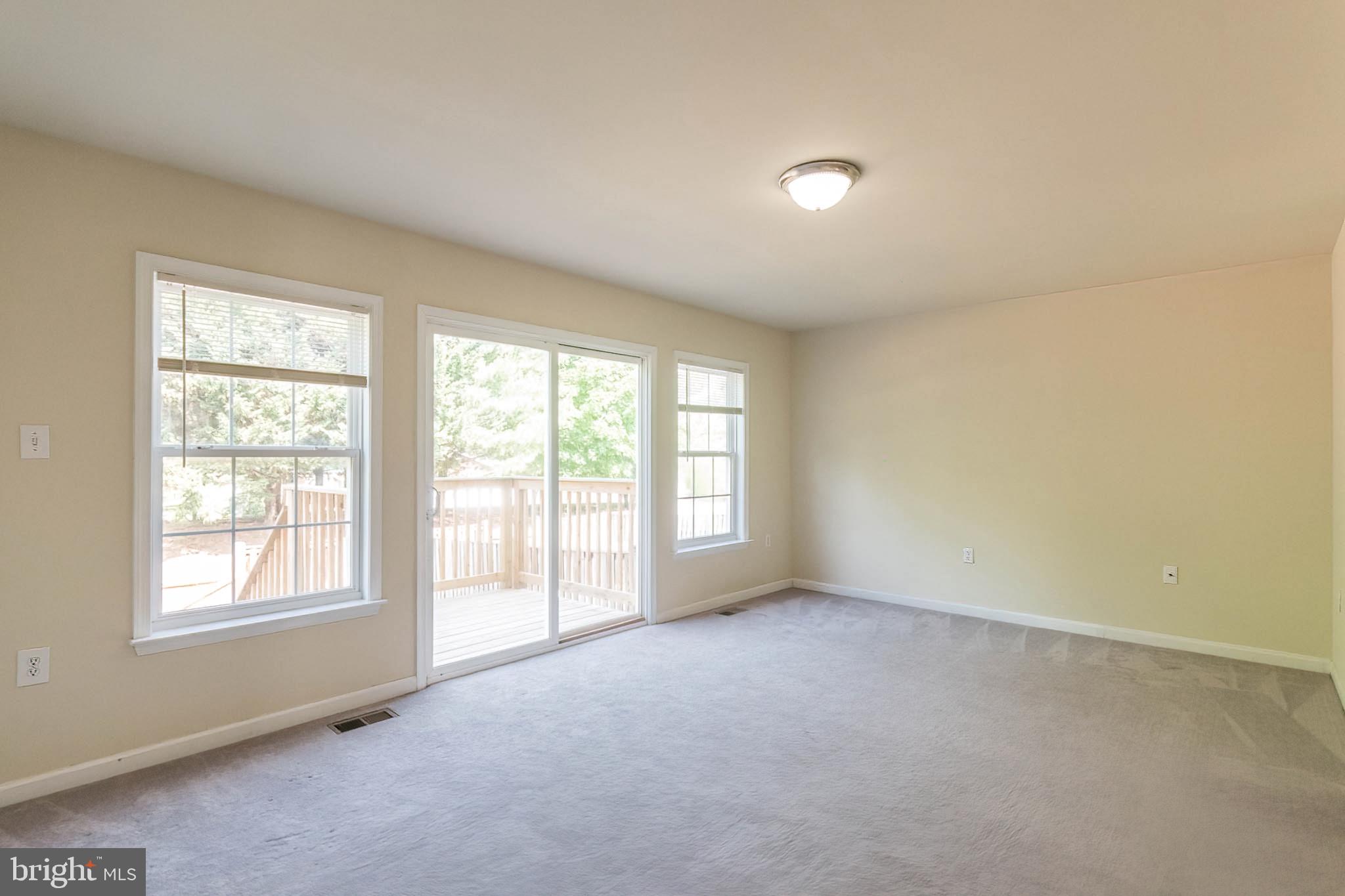 COUNTY GREEN - Residential