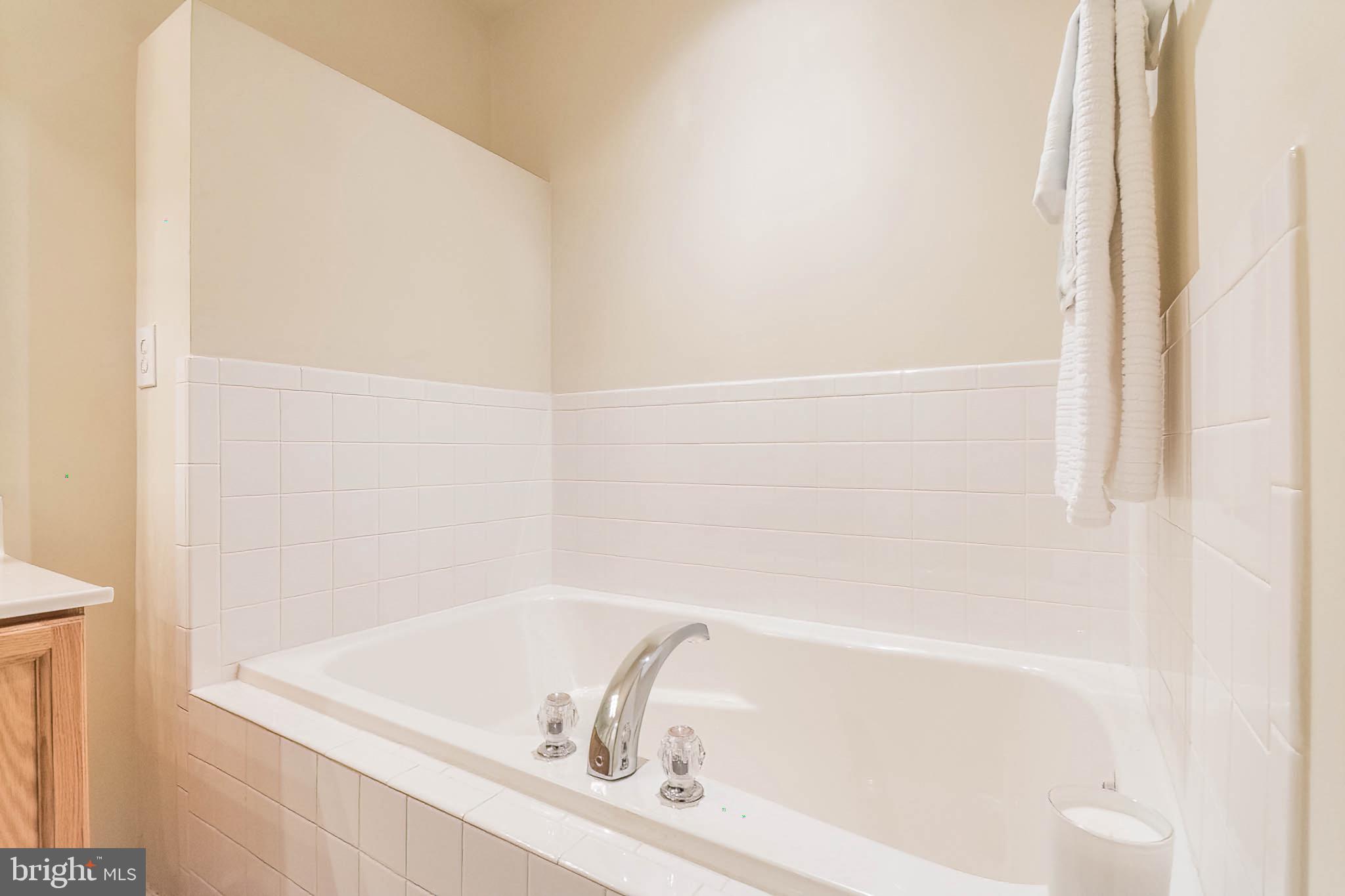 COUNTY GREEN - Residential