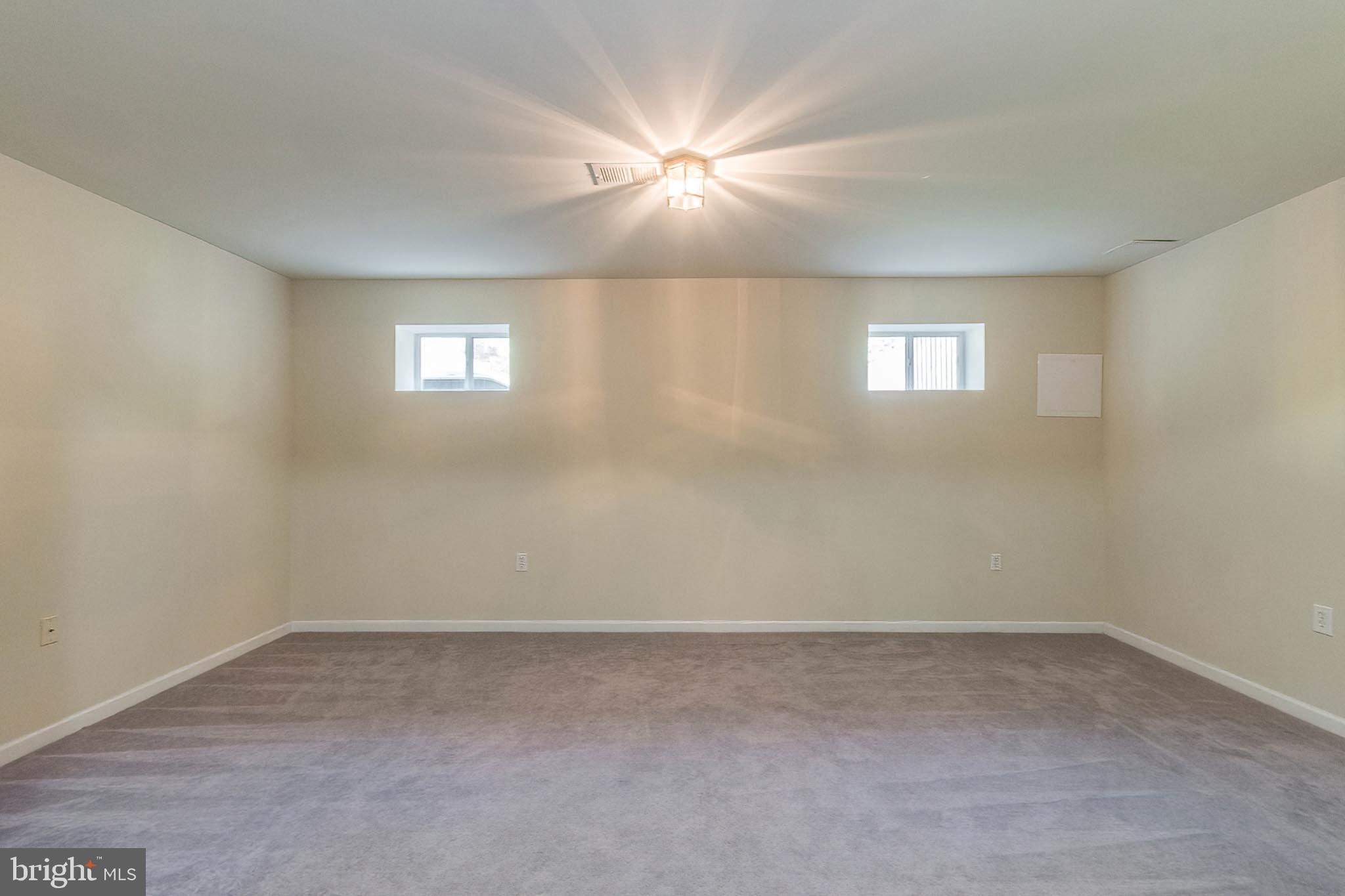 COUNTY GREEN - Residential