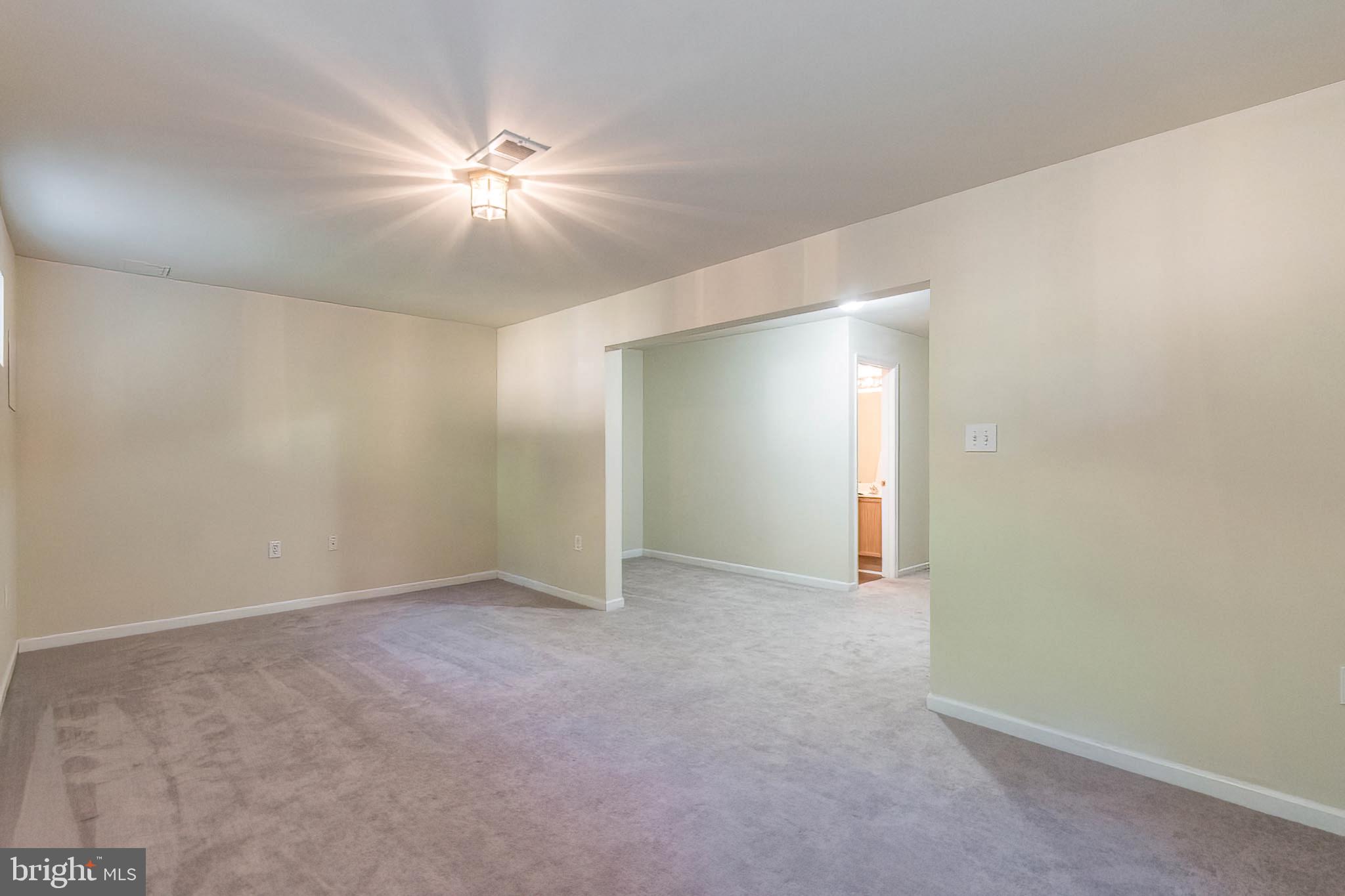 COUNTY GREEN - Residential