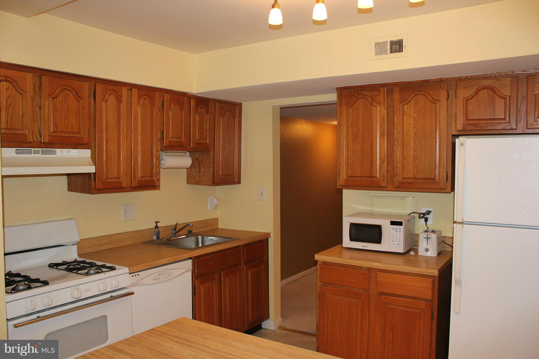 BRYANT WOODS - Residential Lease