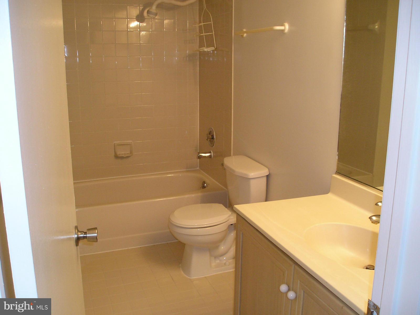 ARMFIELD FARMS - Residential Lease