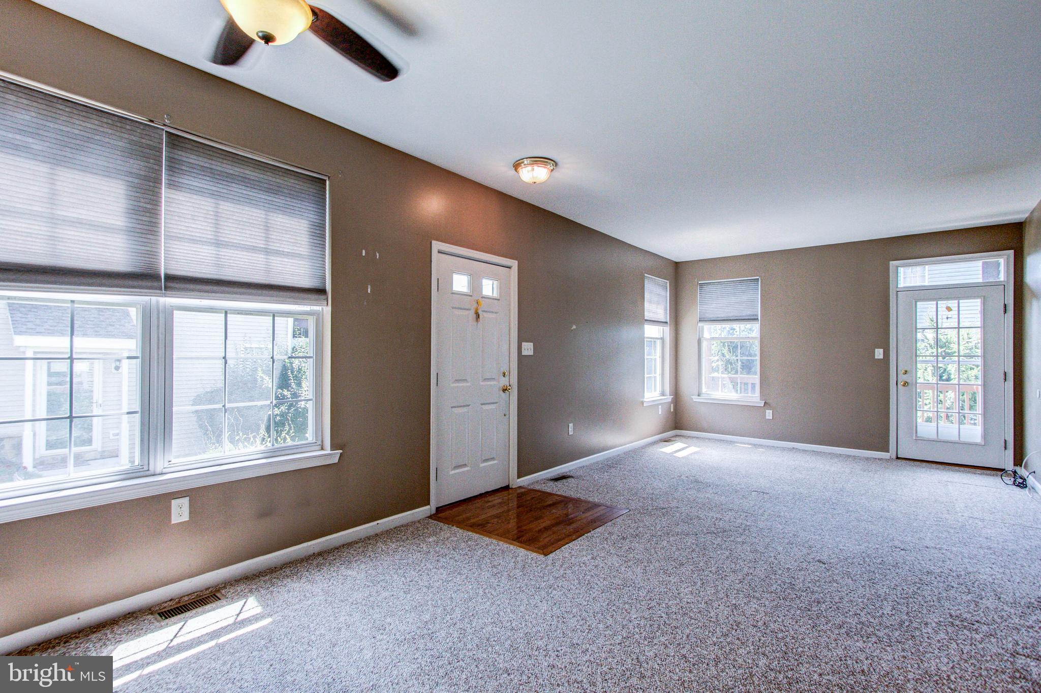 COUNTRY MEADOWS - Residential