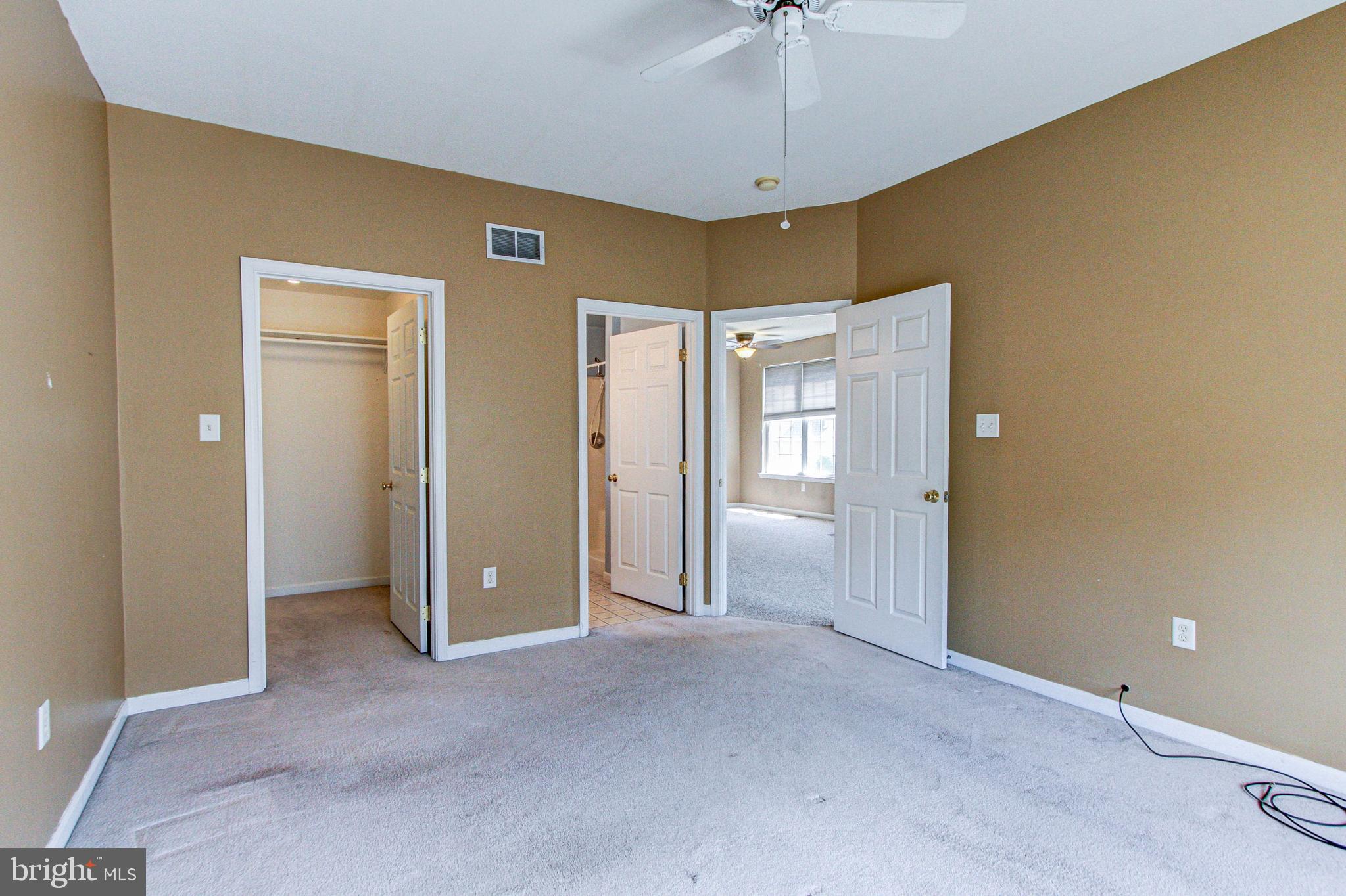 COUNTRY MEADOWS - Residential