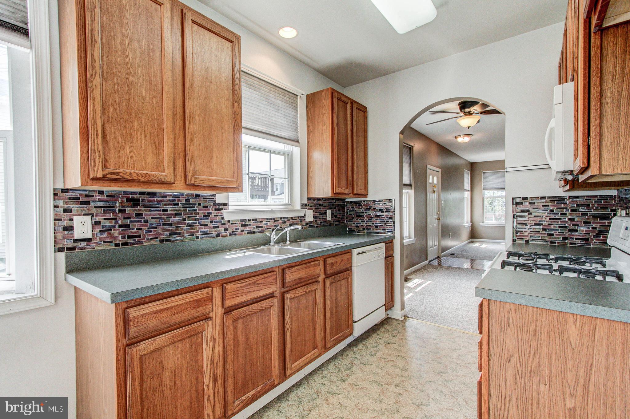 COUNTRY MEADOWS - Residential