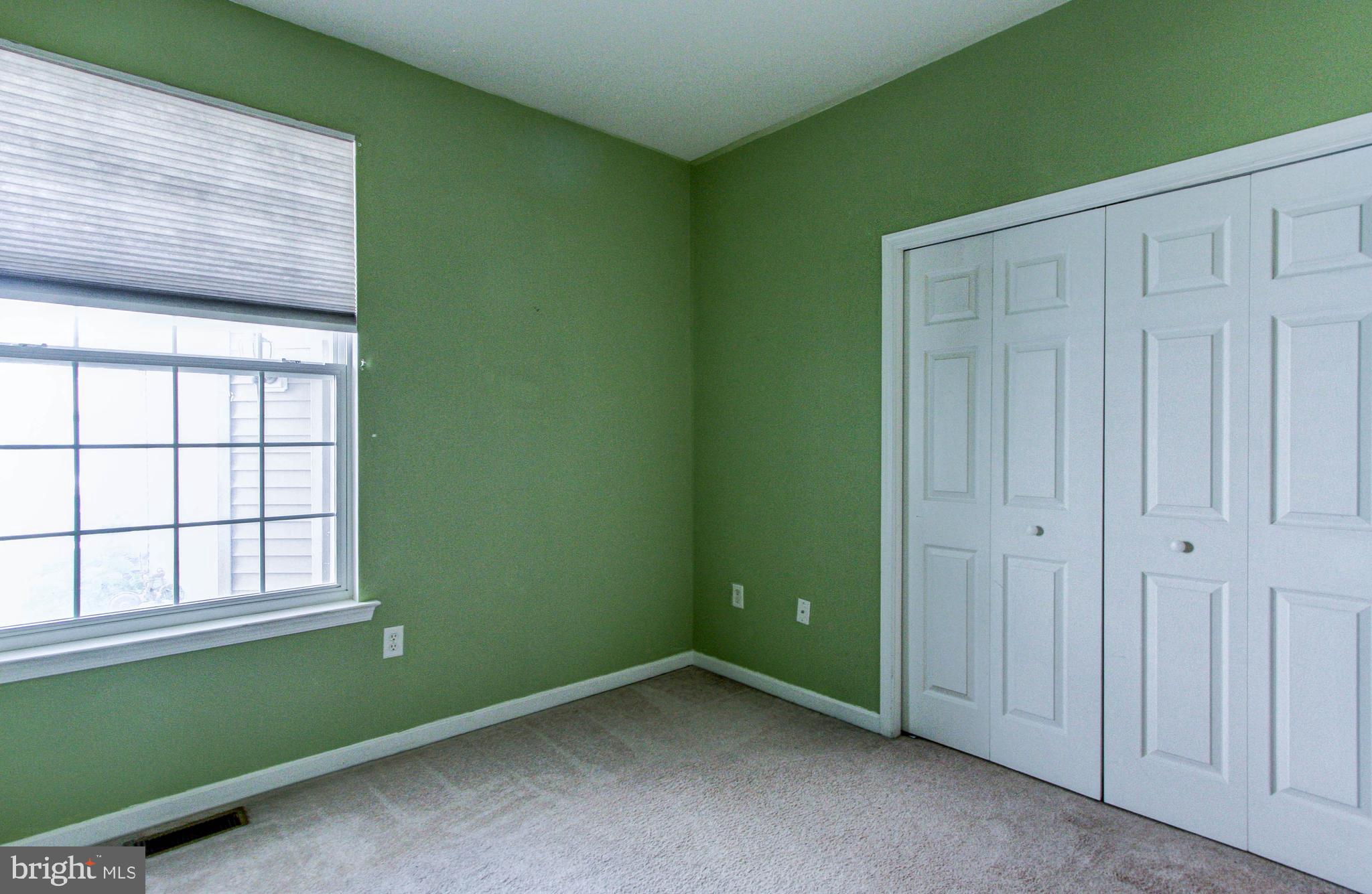 COUNTRY MEADOWS - Residential