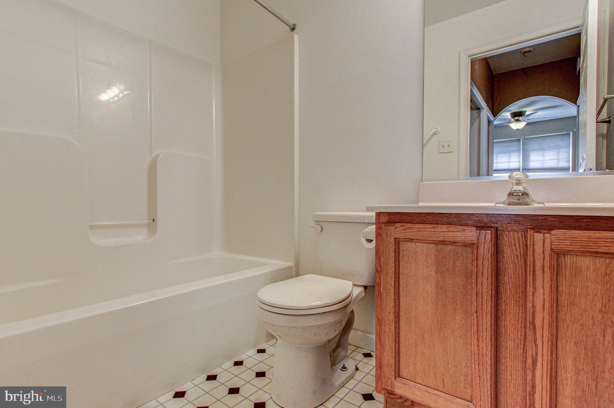 COUNTRY MEADOWS - Residential