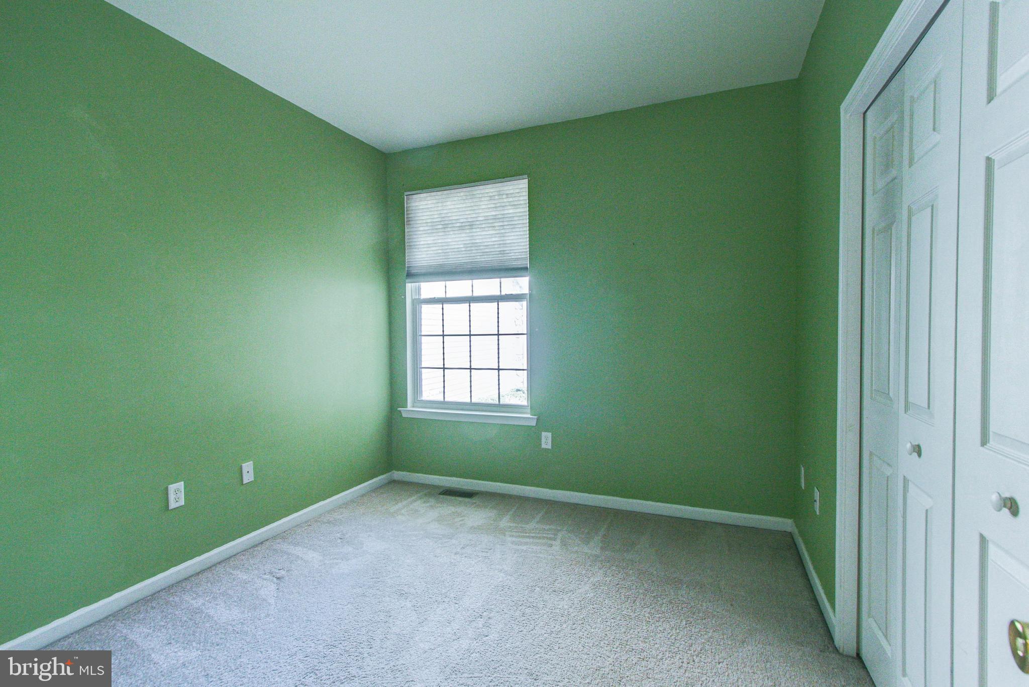 COUNTRY MEADOWS - Residential