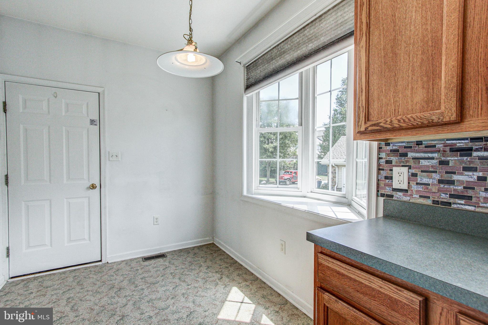 COUNTRY MEADOWS - Residential