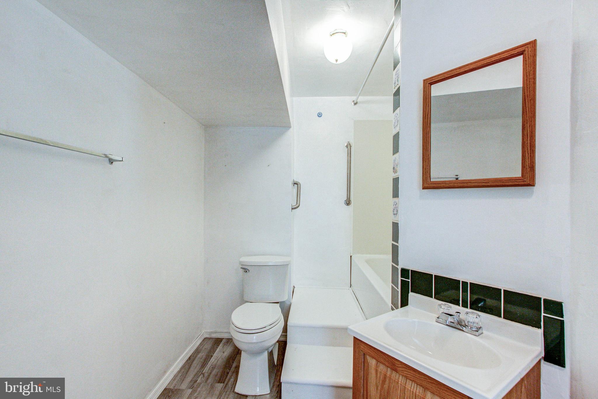 COUNTRY MEADOWS - Residential