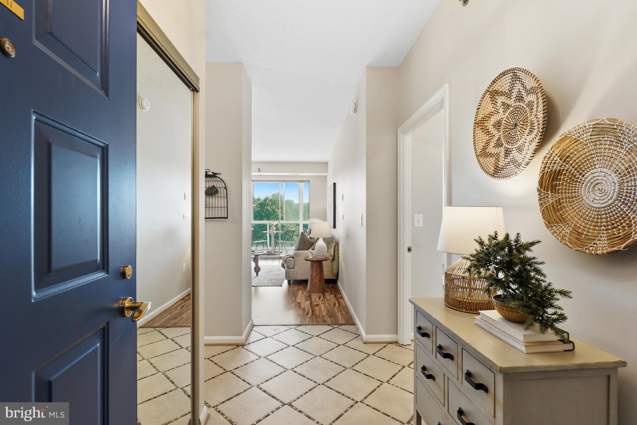 LEISURE WORLD - Residential