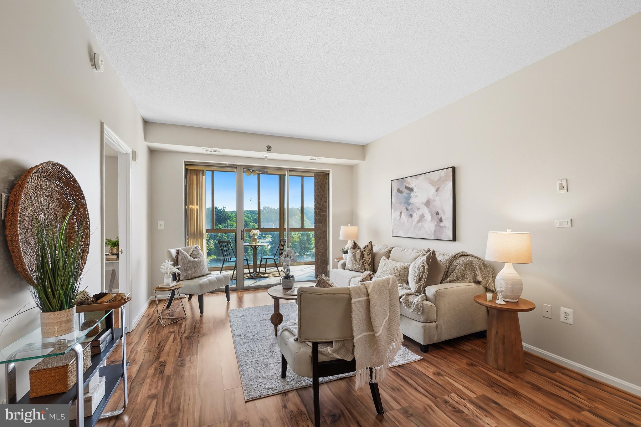 LEISURE WORLD - Residential