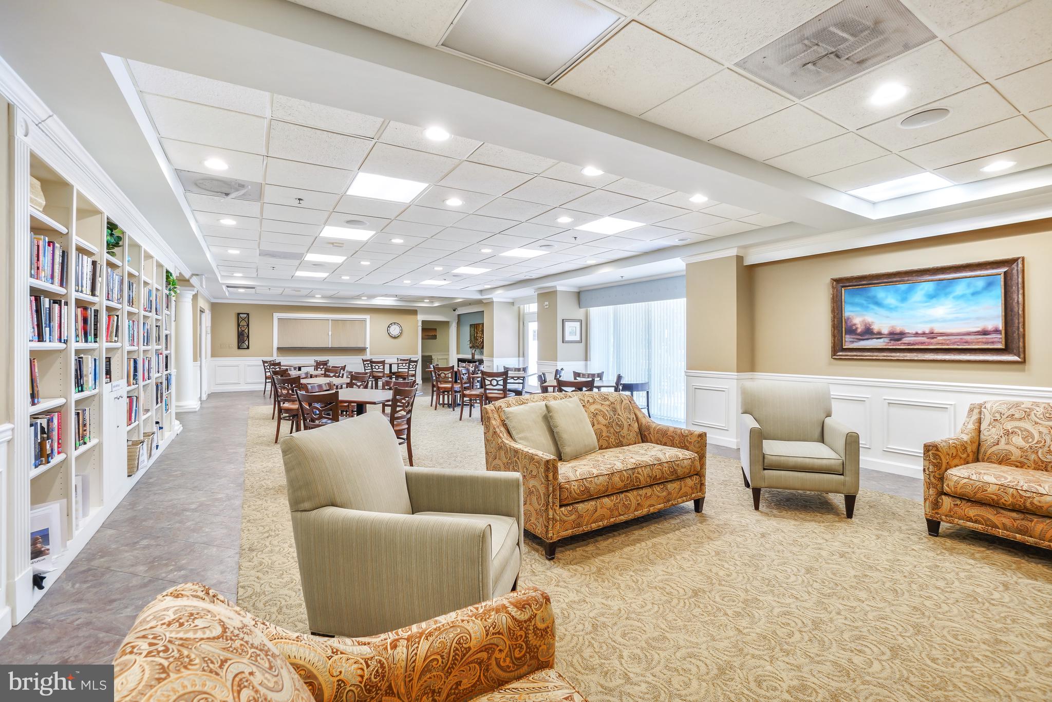 LEISURE WORLD - Residential
