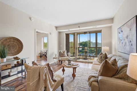 Condo For Sale - 3210 N Leisure World Boulevard #311<br/> SILVER SPRING, MD 20906