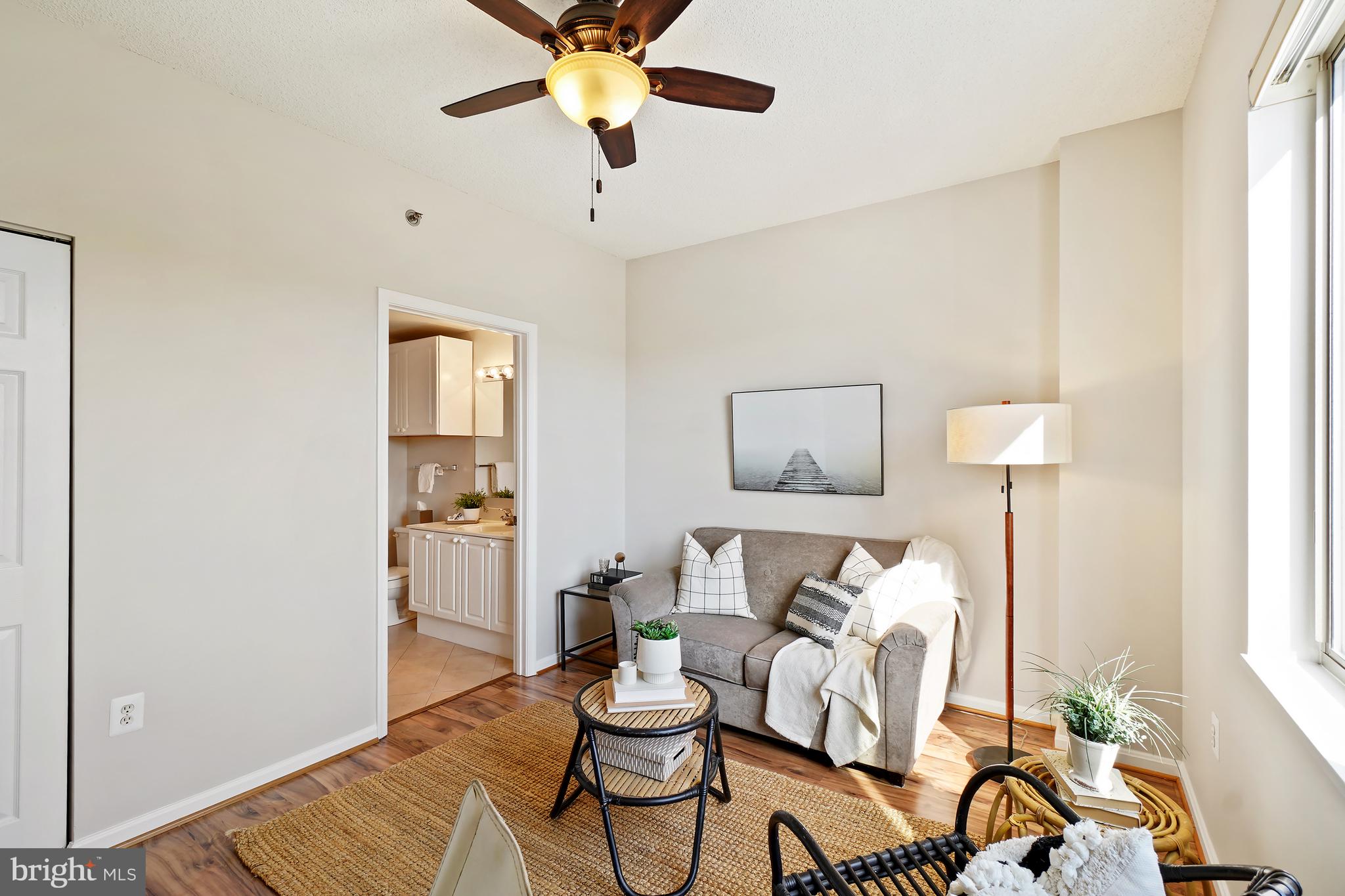 LEISURE WORLD - Residential