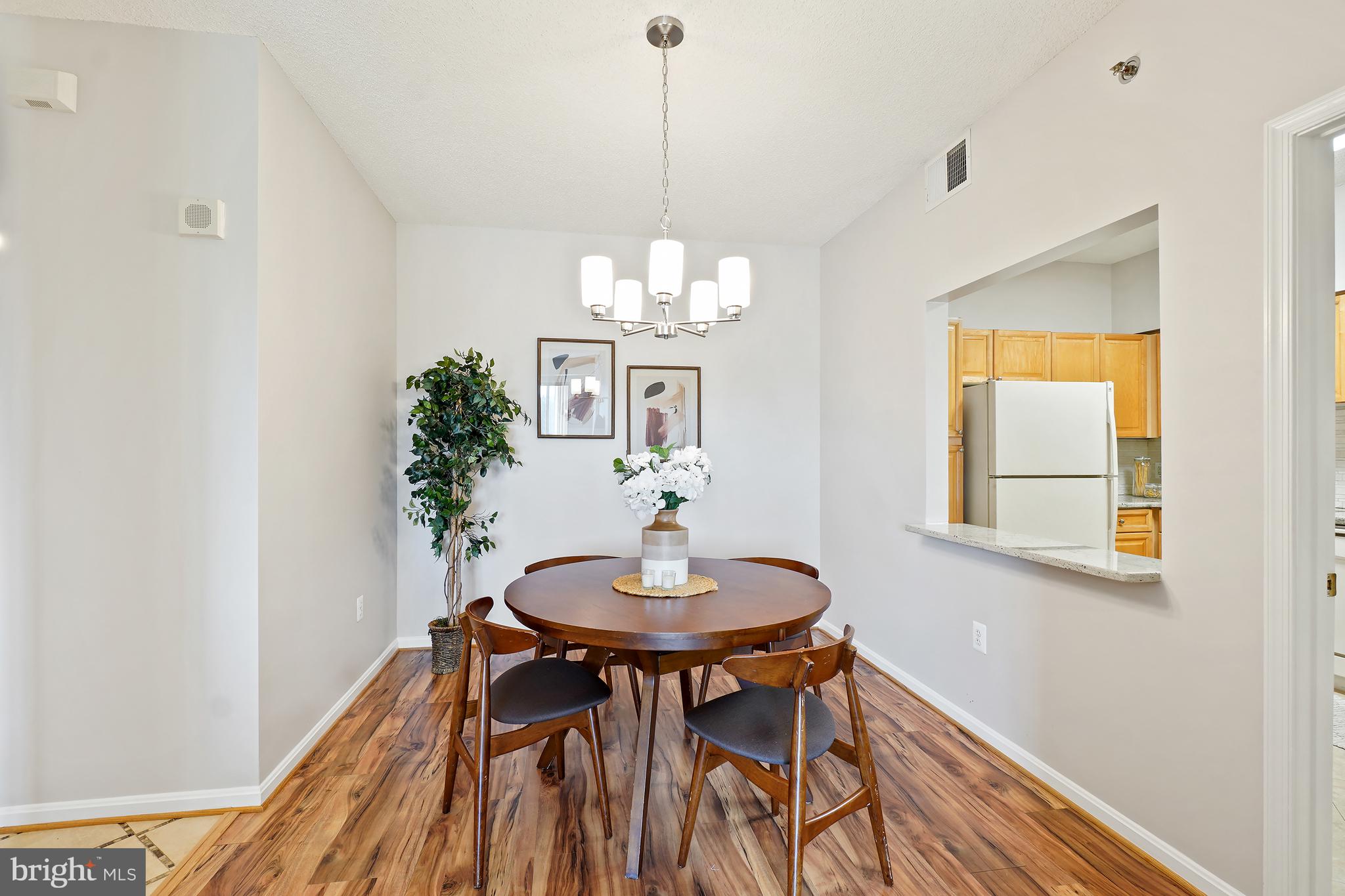 LEISURE WORLD - Residential