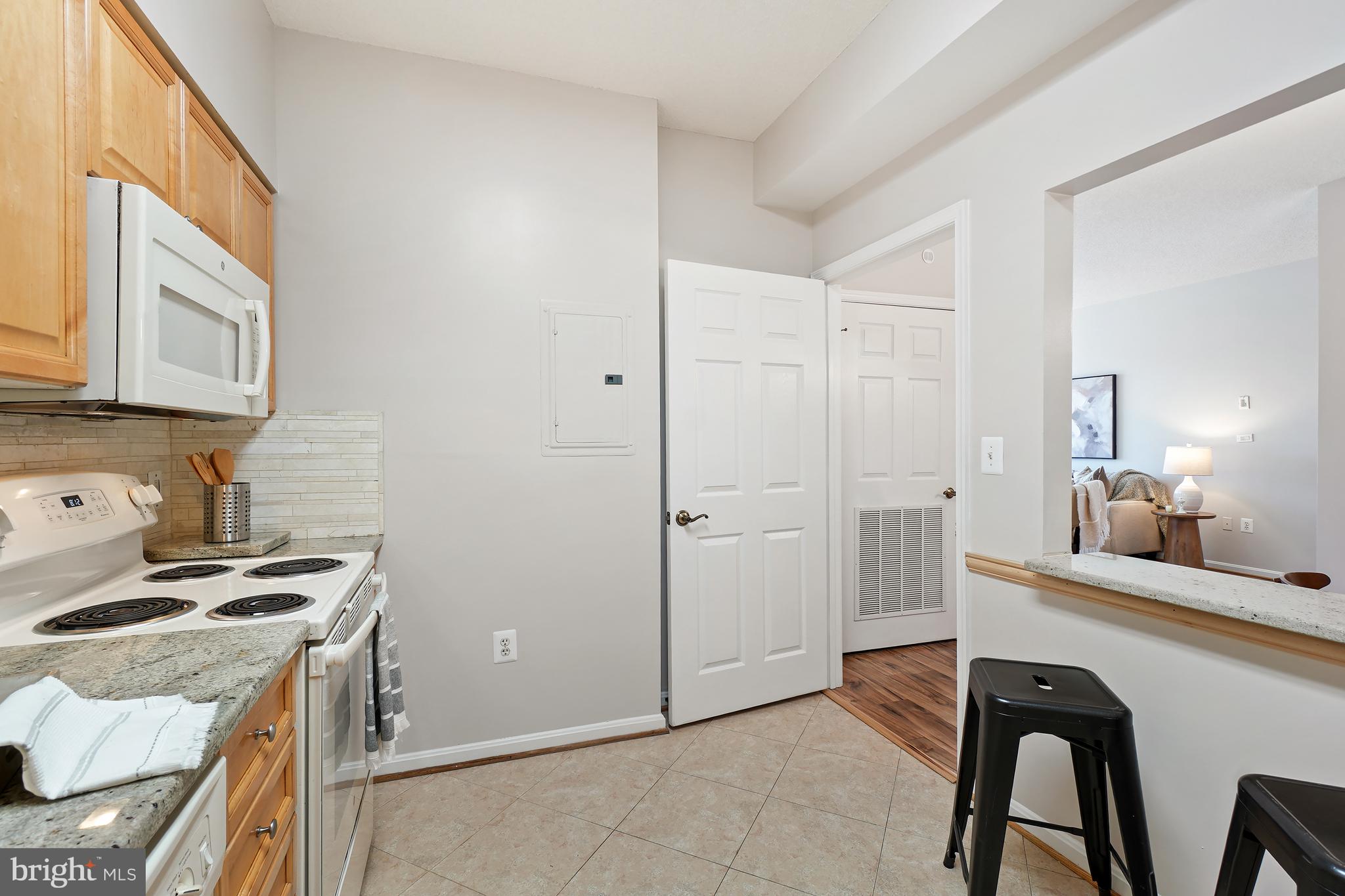LEISURE WORLD - Residential