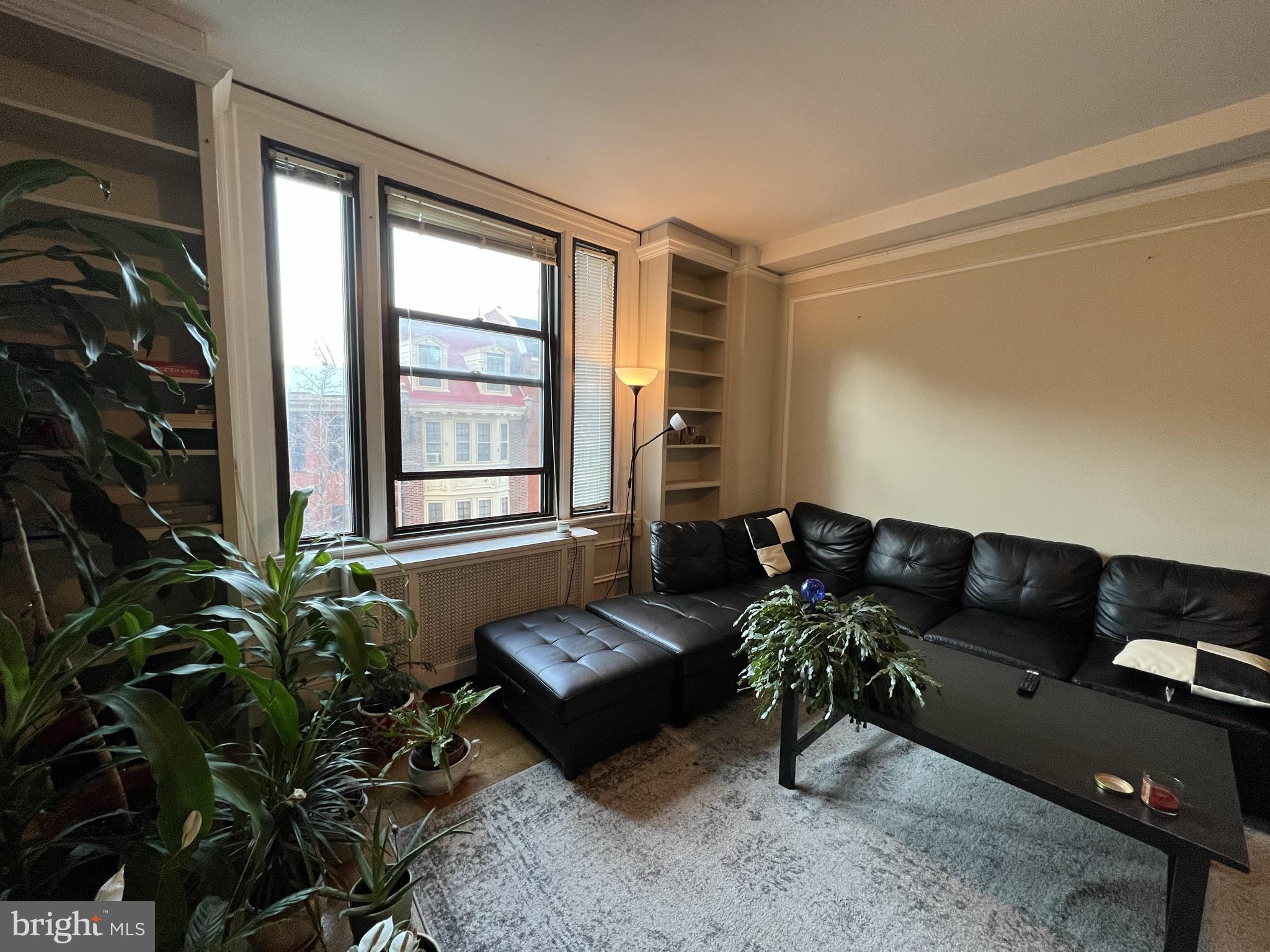 2031 LOCUST STREET 202