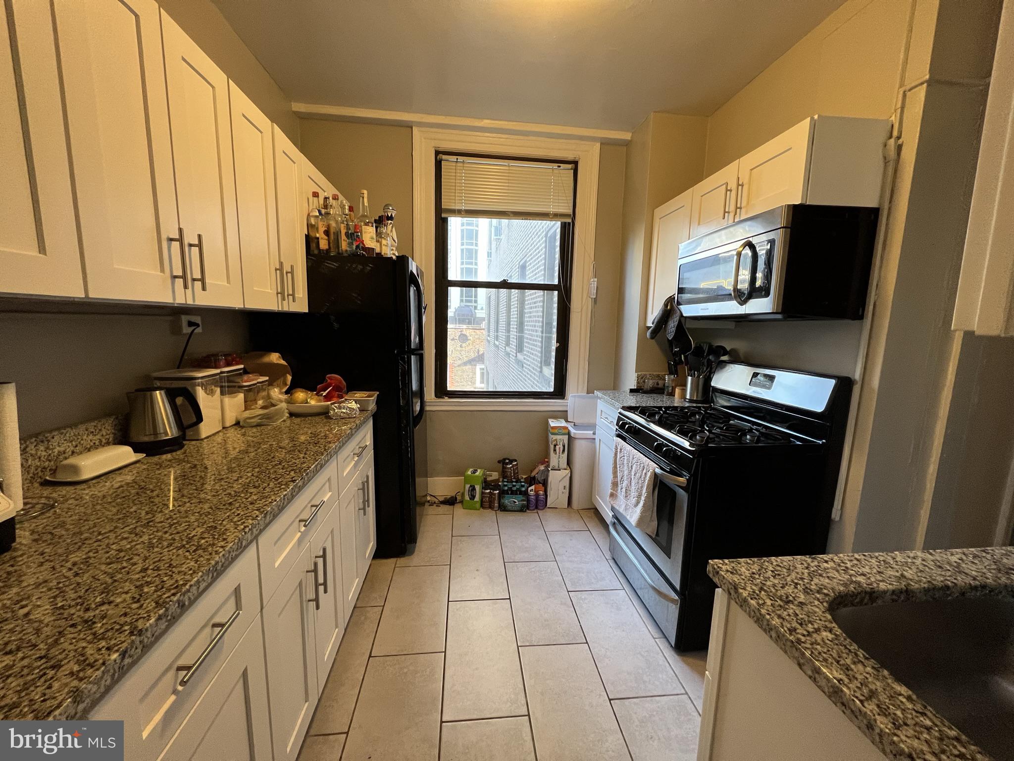 2031 LOCUST STREET 202